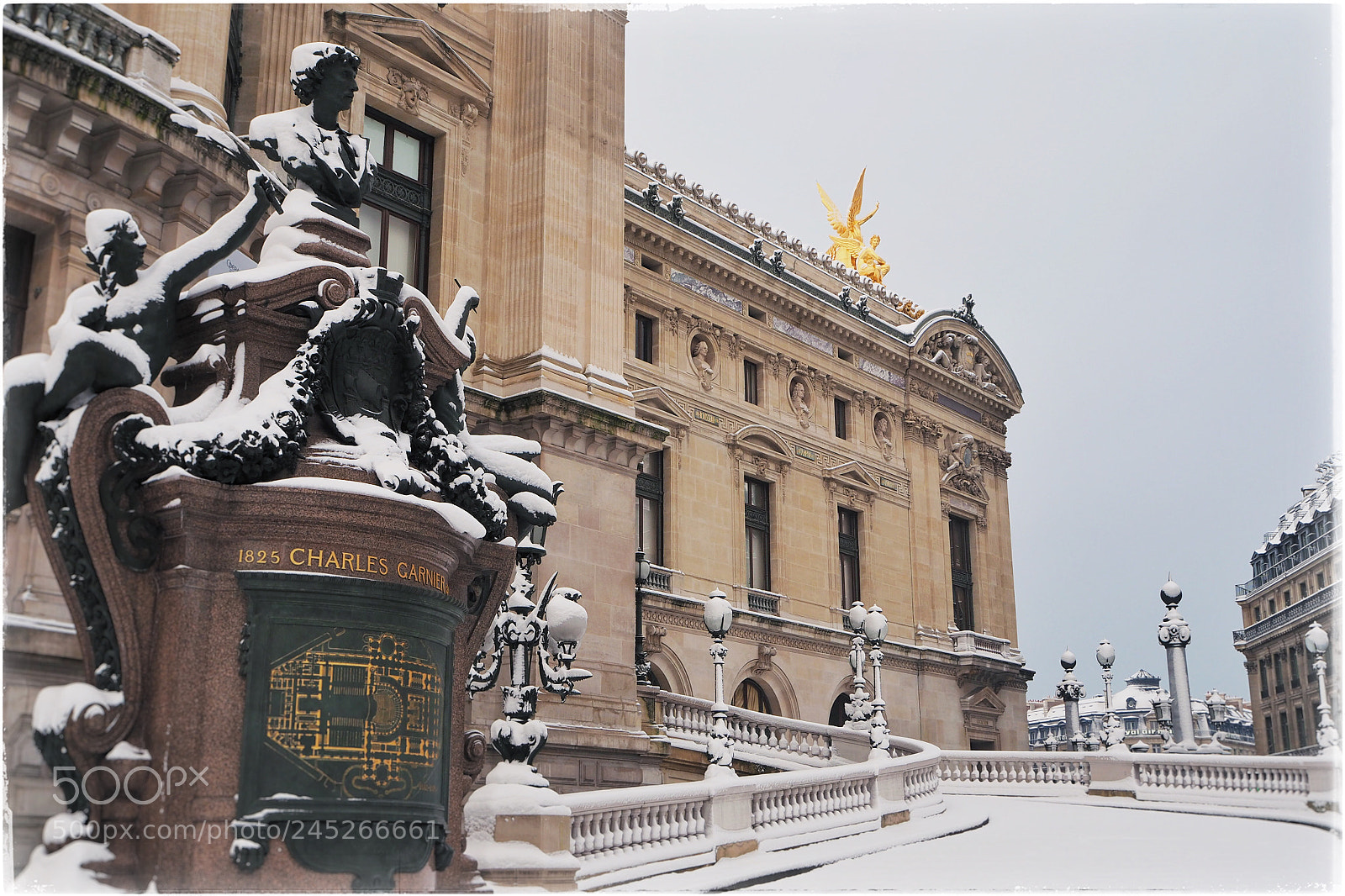 Olympus OM-D E-M10 II sample photo. Palais garnier photography