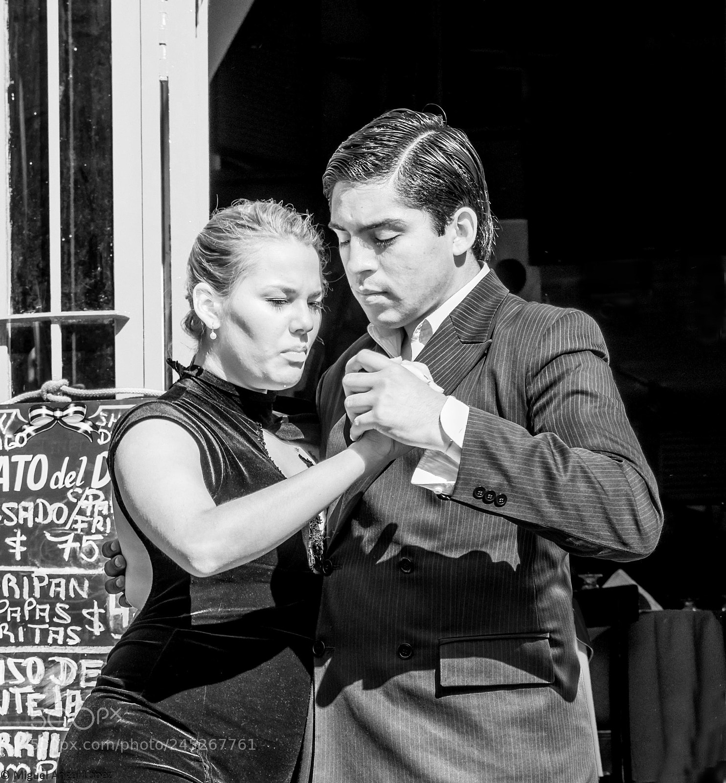 Nikon D800 sample photo. Tango ii photography