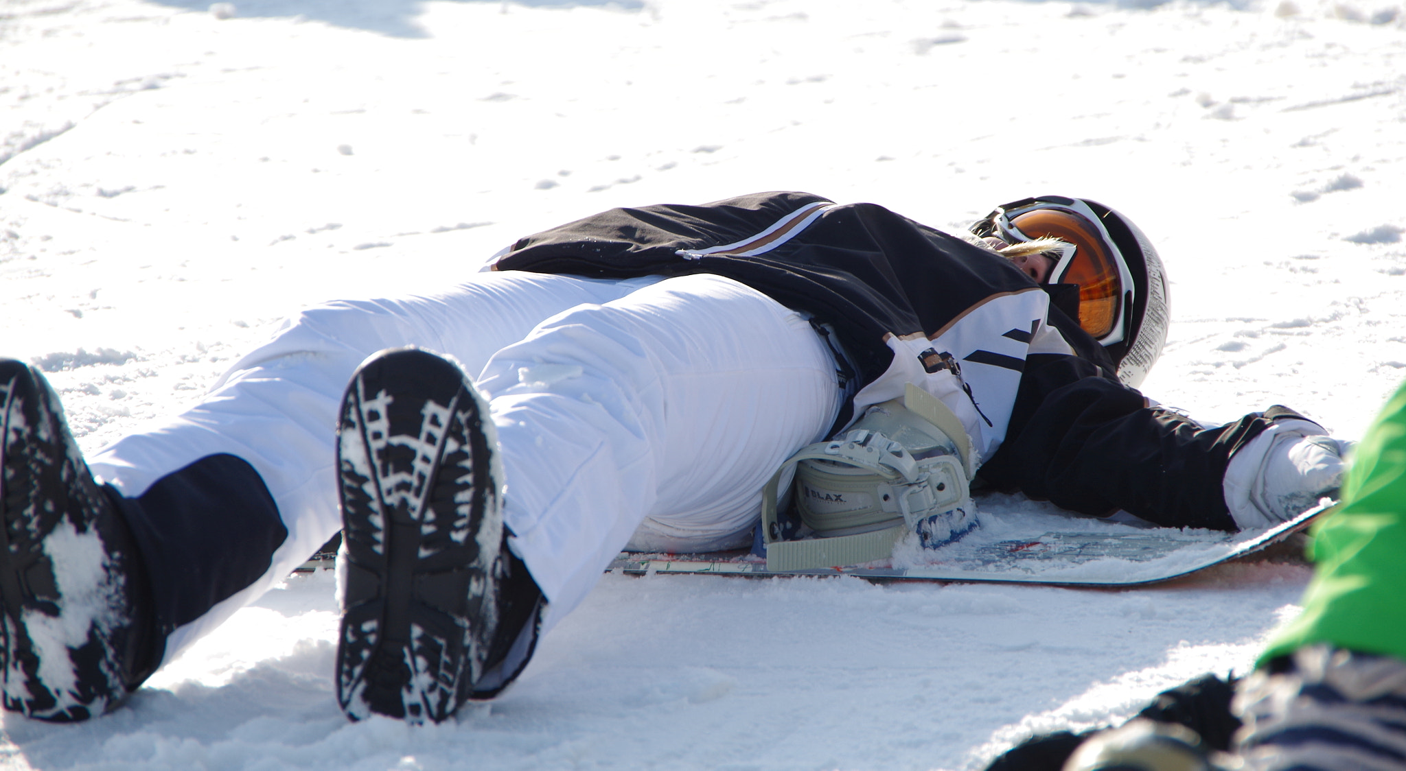 Pentax K-50 sample photo. Snowborder photography