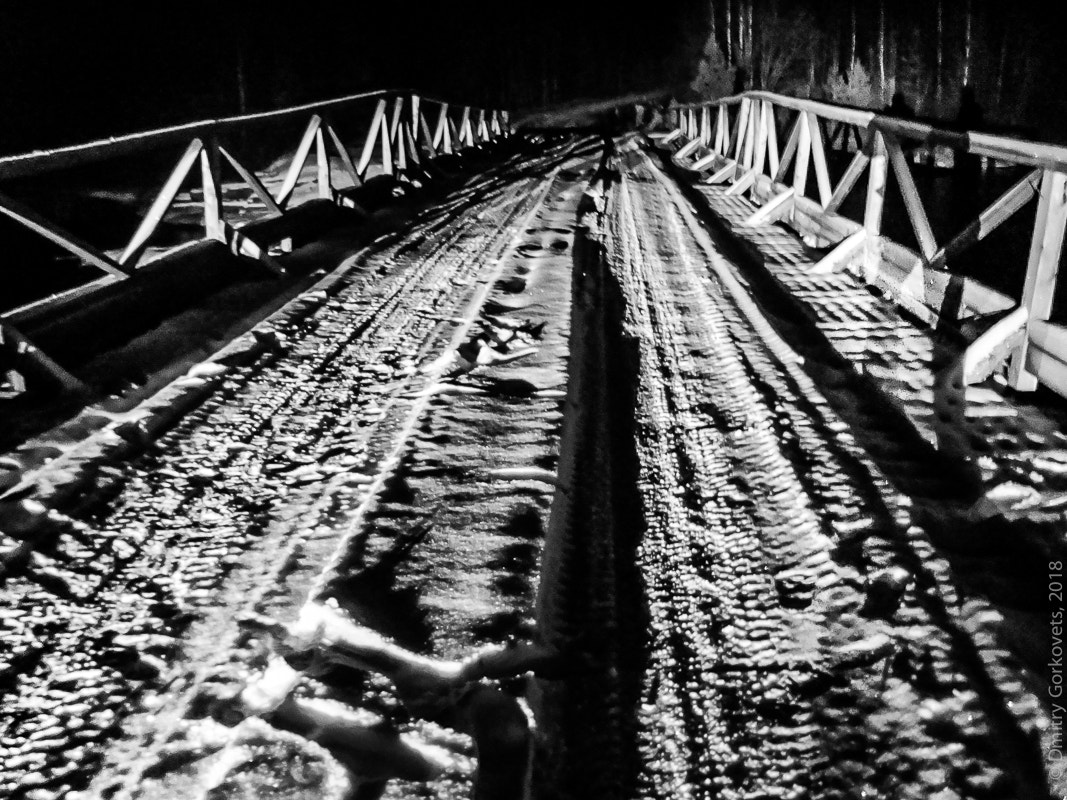 Sony Cyber-shot DSC-W300 sample photo. Unut lake bridge. photography