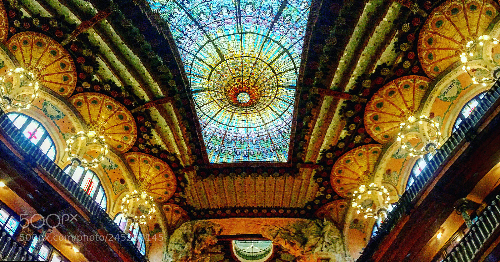 Apple iPhone SE sample photo. Palau de la musica photography