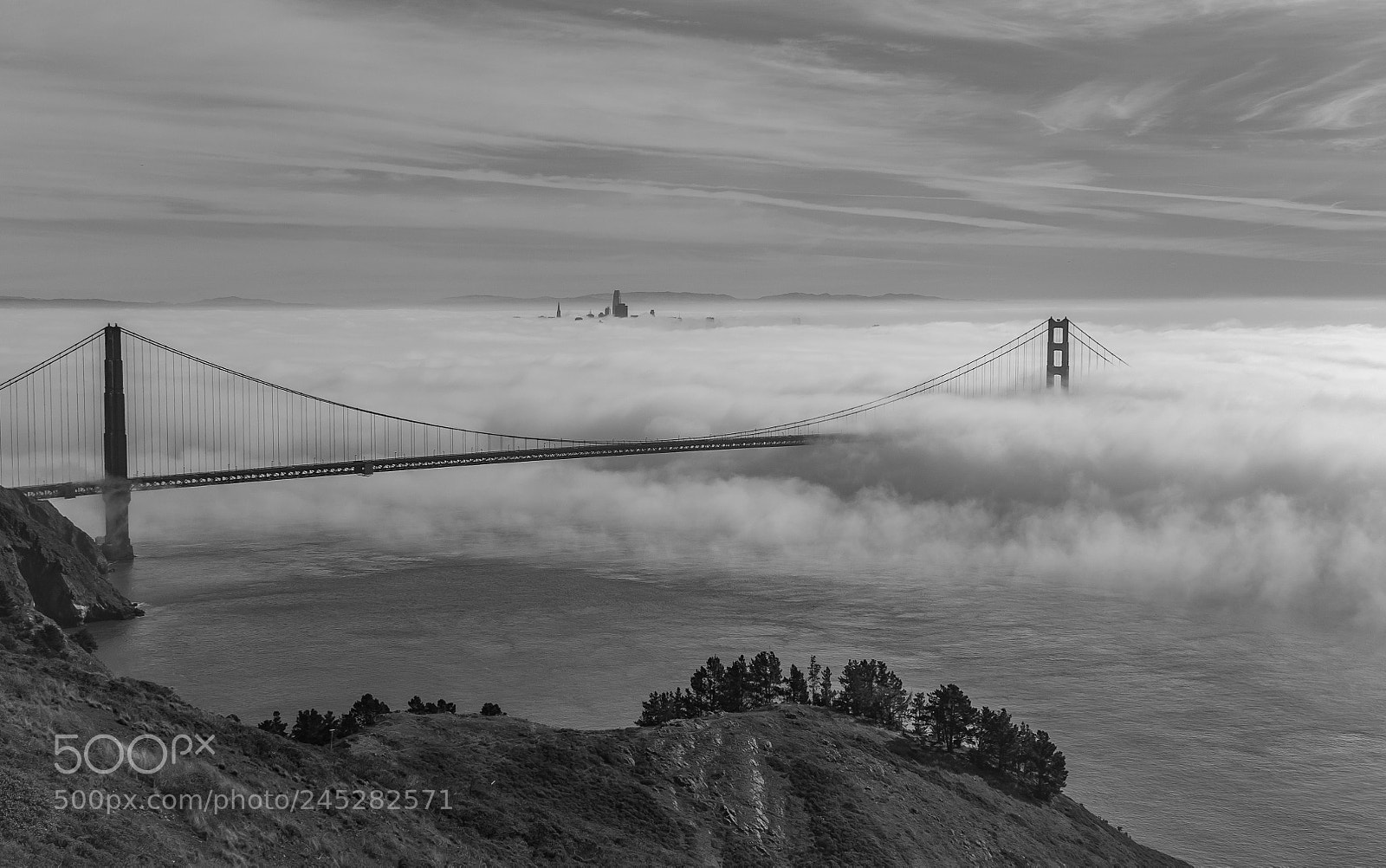 Canon PowerShot G1 X Mark II sample photo. Golden gate in b photography