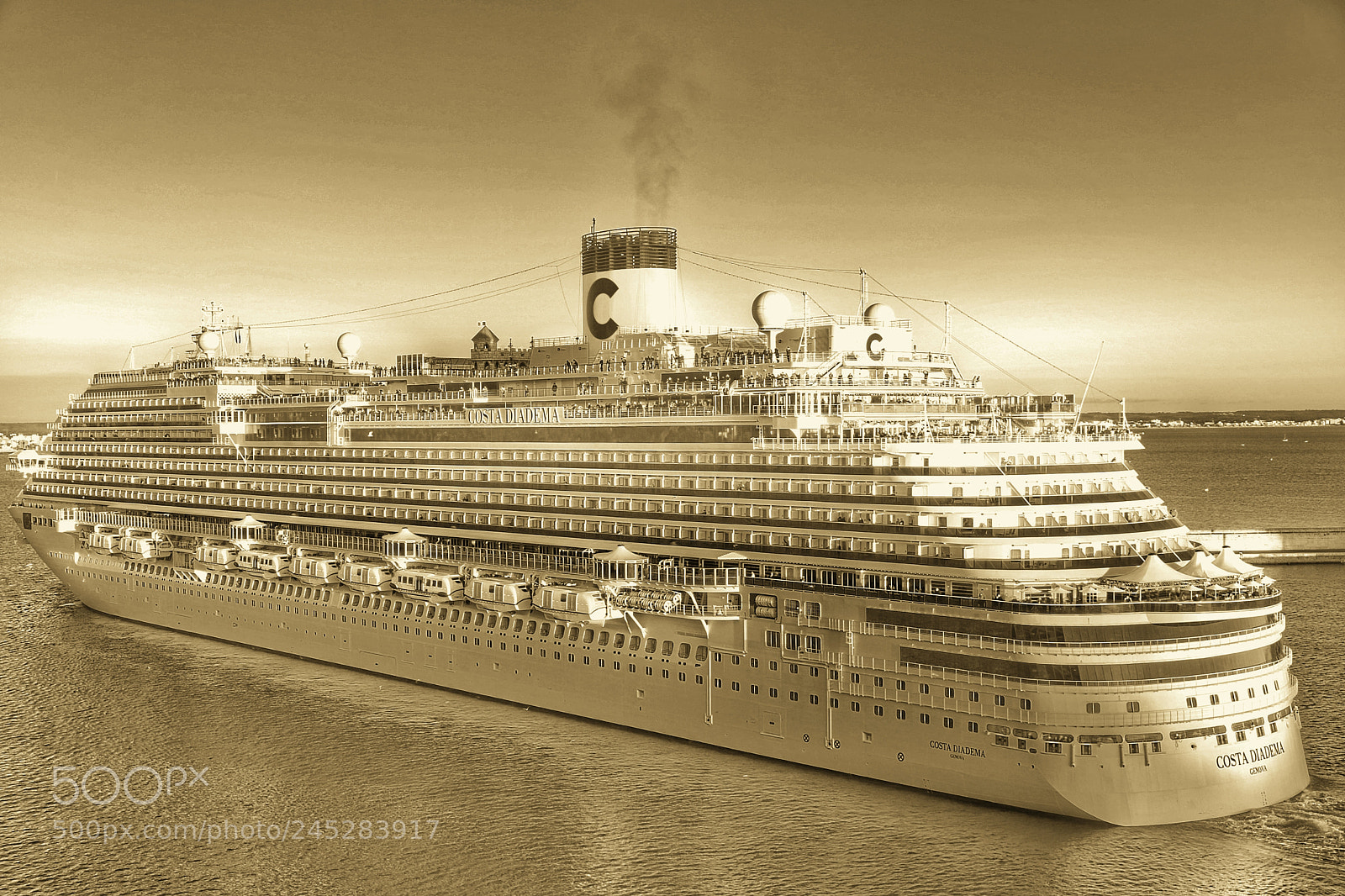 Canon EOS 7D Mark II sample photo. Costa diadema in old photography