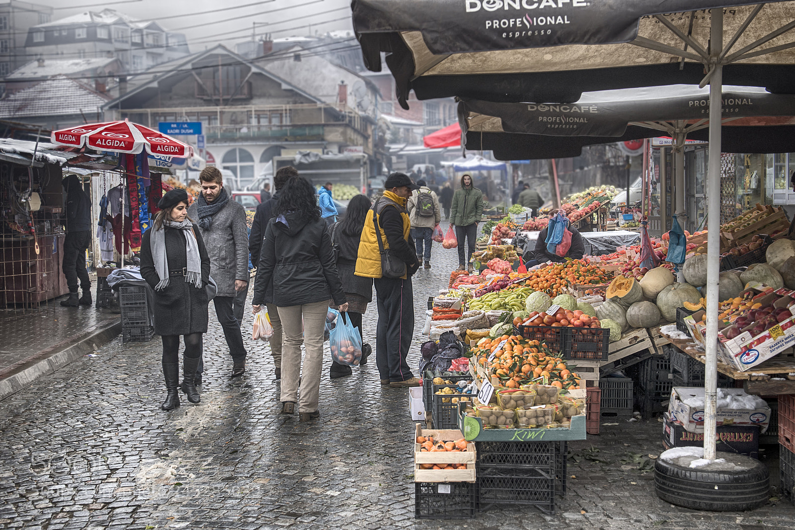 Nikon D5 sample photo. Morning market photography