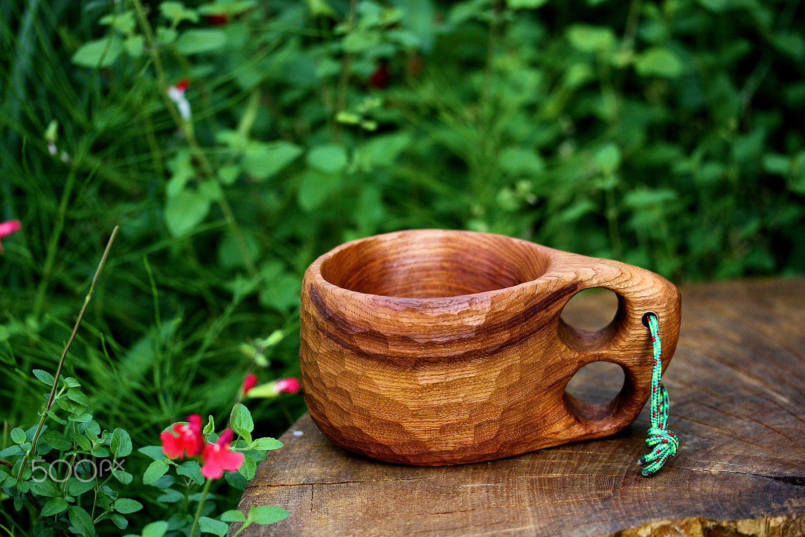 Canon EOS 450D (EOS Rebel XSi / EOS Kiss X2) sample photo. Wooden mugcup photography