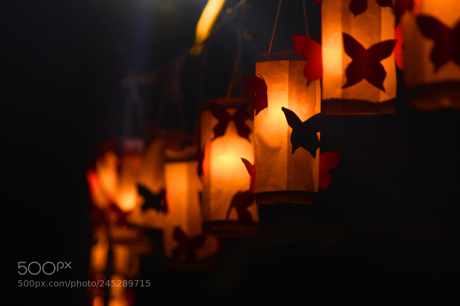 Canon EOS 1200D (EOS Rebel T5 / EOS Kiss X70 / EOS Hi) sample photo. Lantern photography