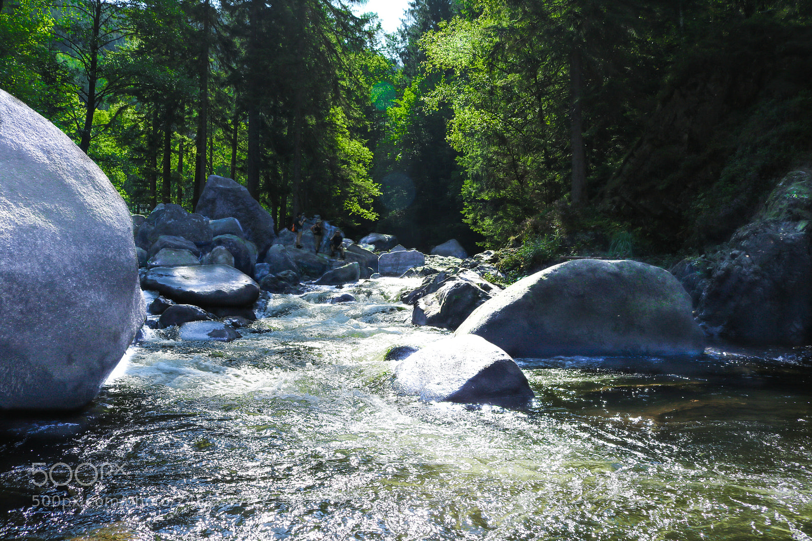 Canon EOS 750D (EOS Rebel T6i / EOS Kiss X8i) sample photo. Ice stones in summer photography