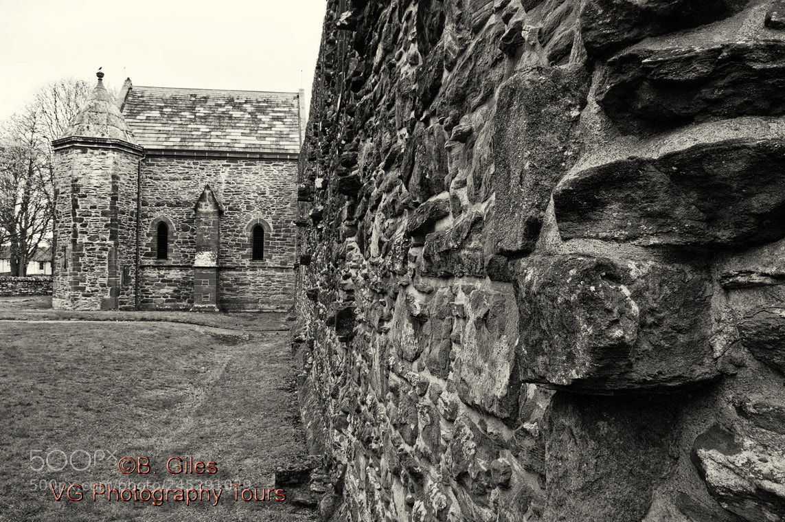 Pentax K-3 sample photo. The abbey wall photography