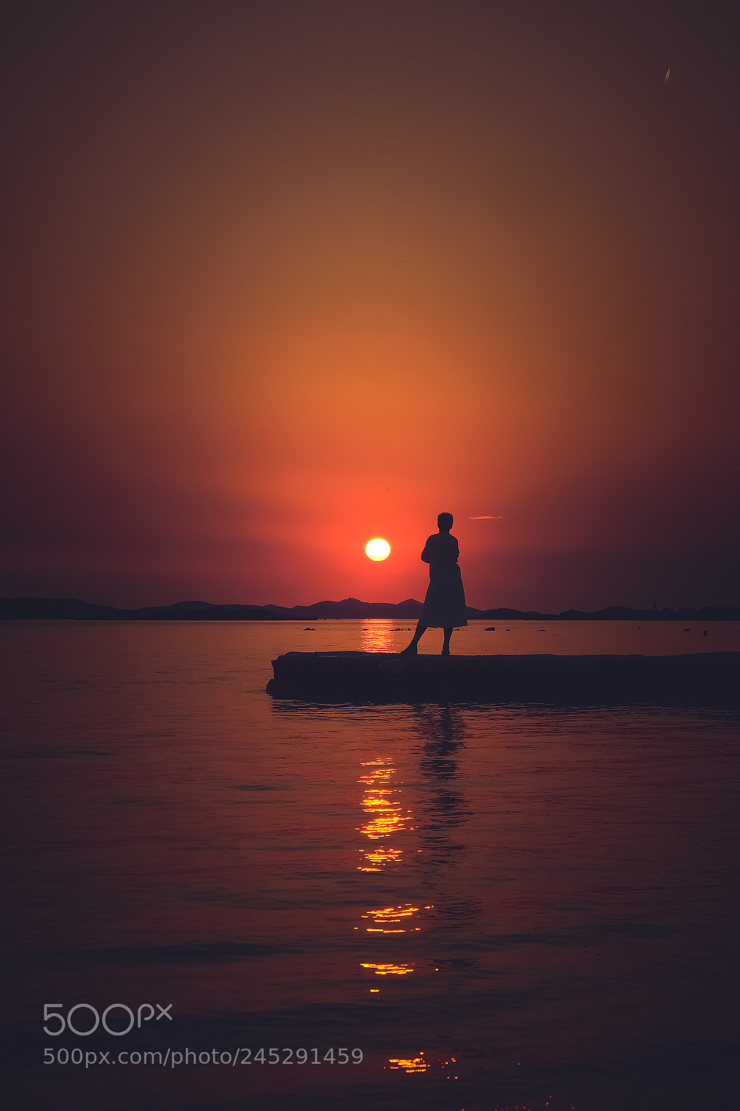 Fujifilm X-T10 sample photo. Watching sunset photography