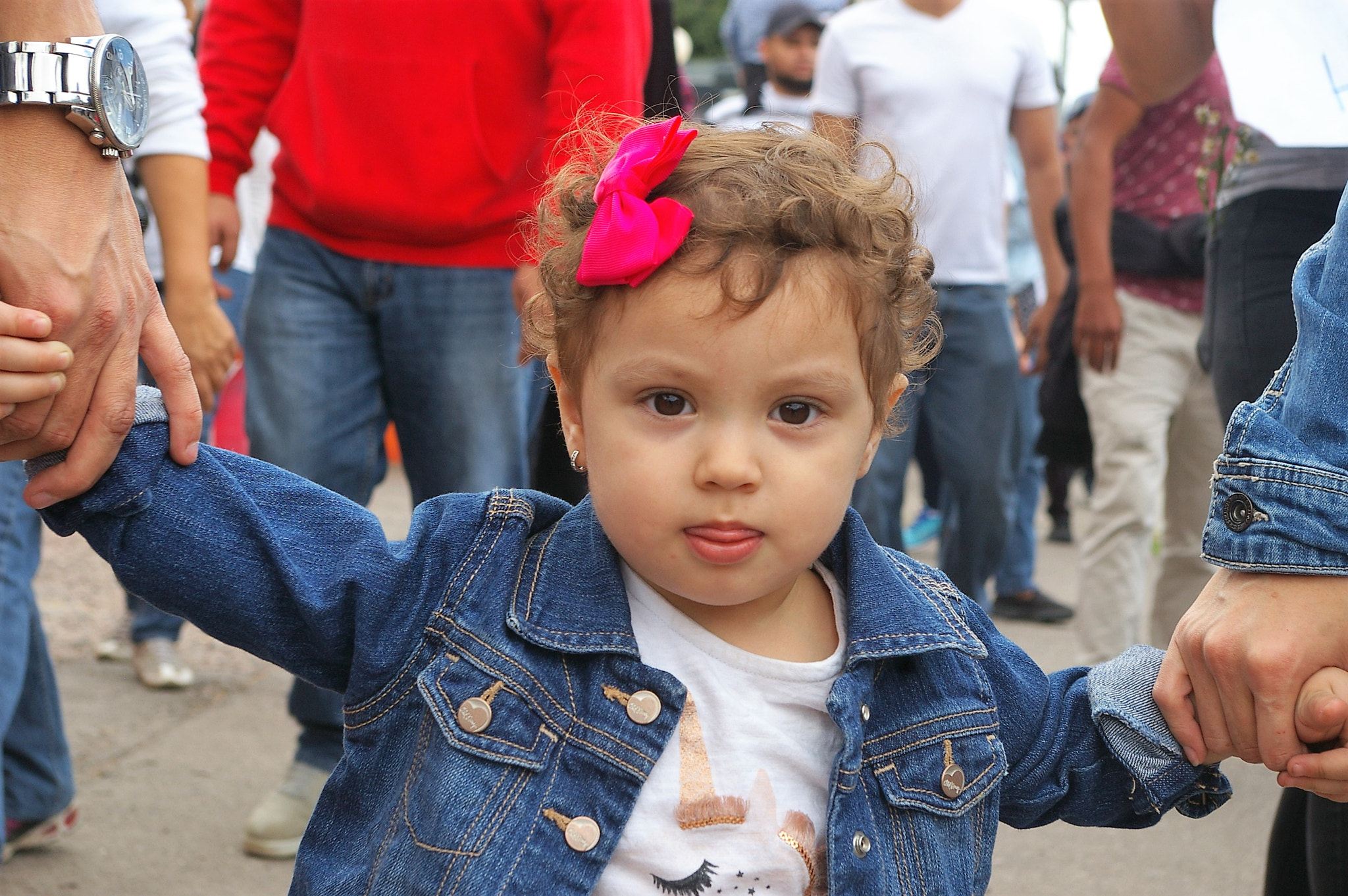 Pentax *ist DL sample photo. Children in a protest photography