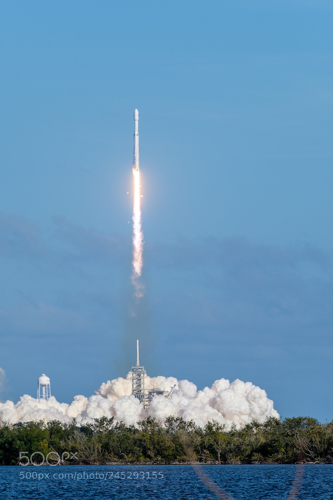 Fujifilm X-T2 sample photo. Falcon heavy photography