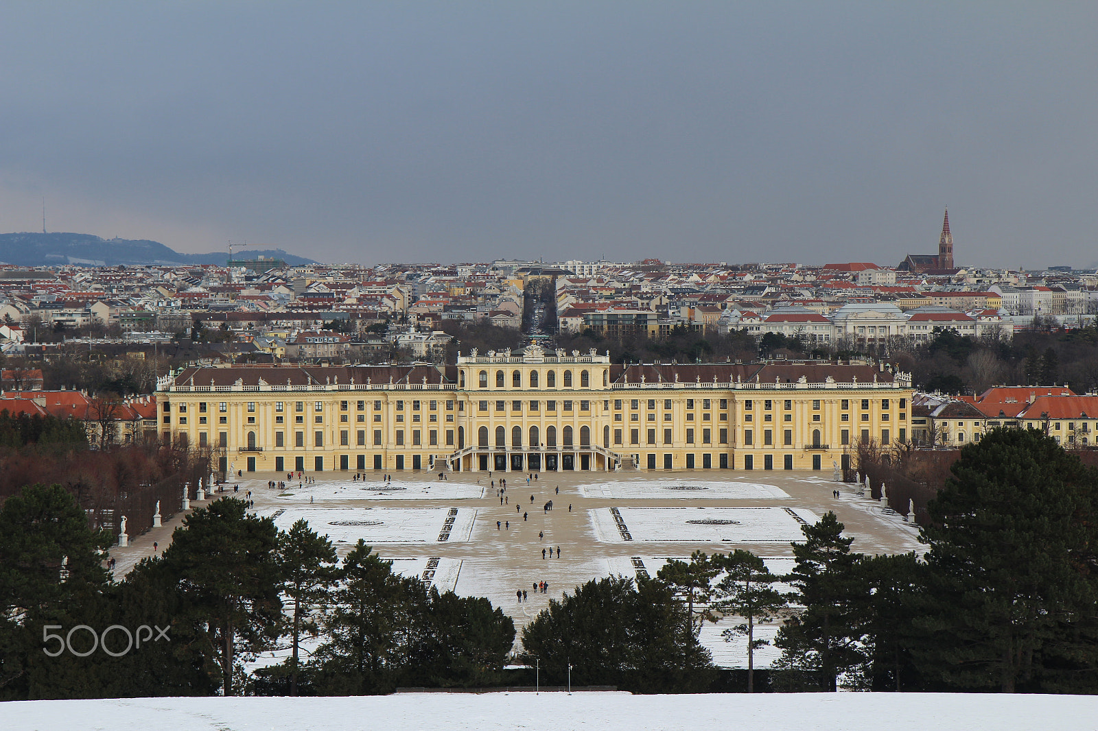 Canon EF-S 17-55mm F2.8 IS USM sample photo. Vienna cityscape with schonbrunn palace photography