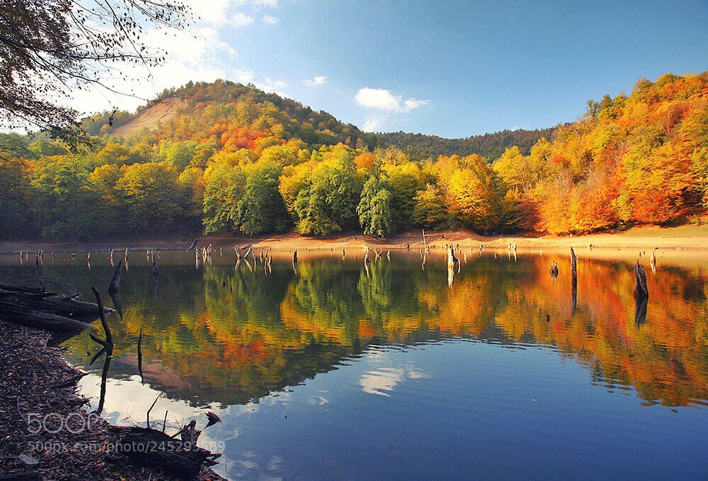 Canon EOS 5D sample photo. Fall of beautiful lake photography