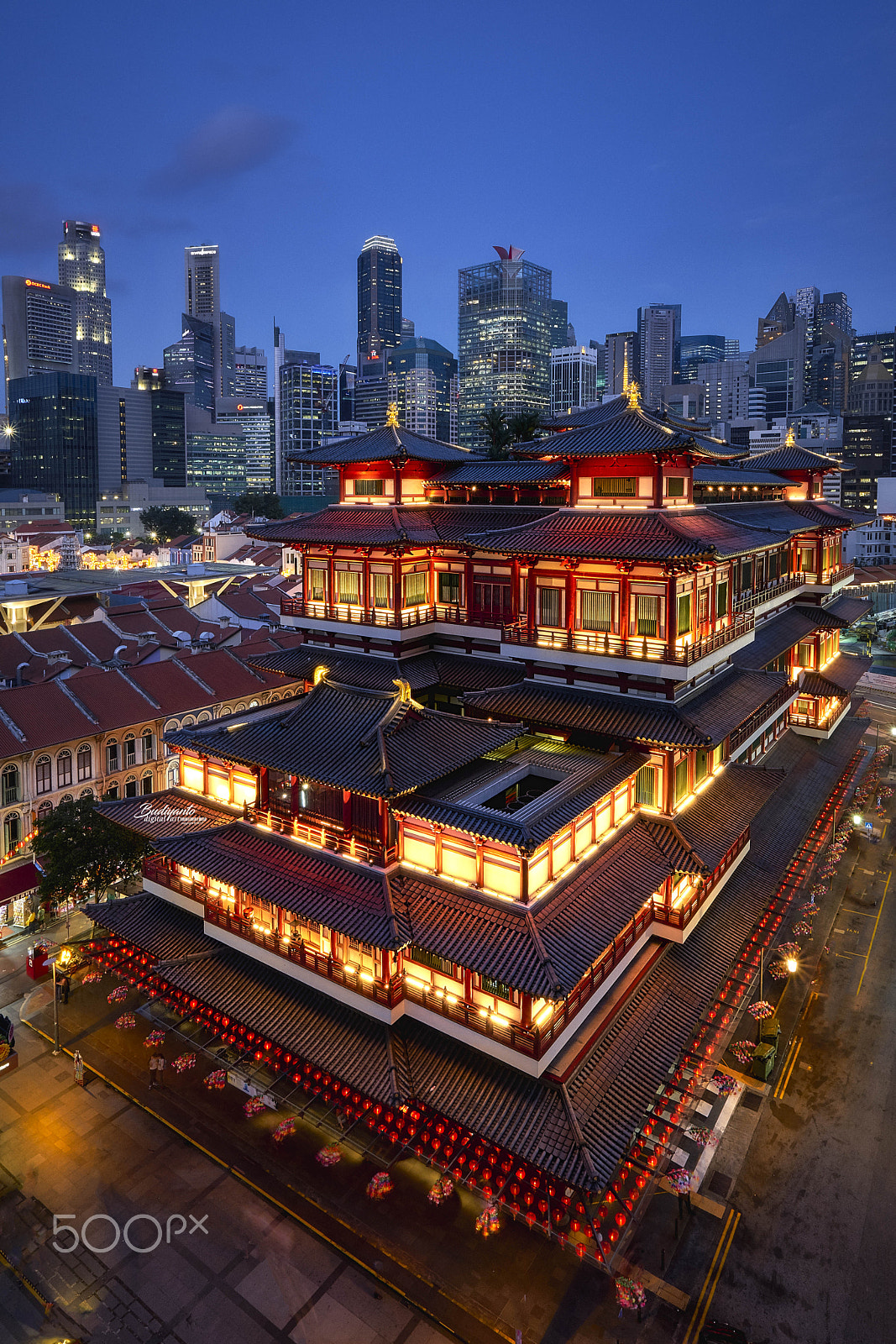 Fujifilm X-T2 + Fujifilm XF 10-24mm F4 R OIS sample photo. Buddha tooth relic temple singapore photography