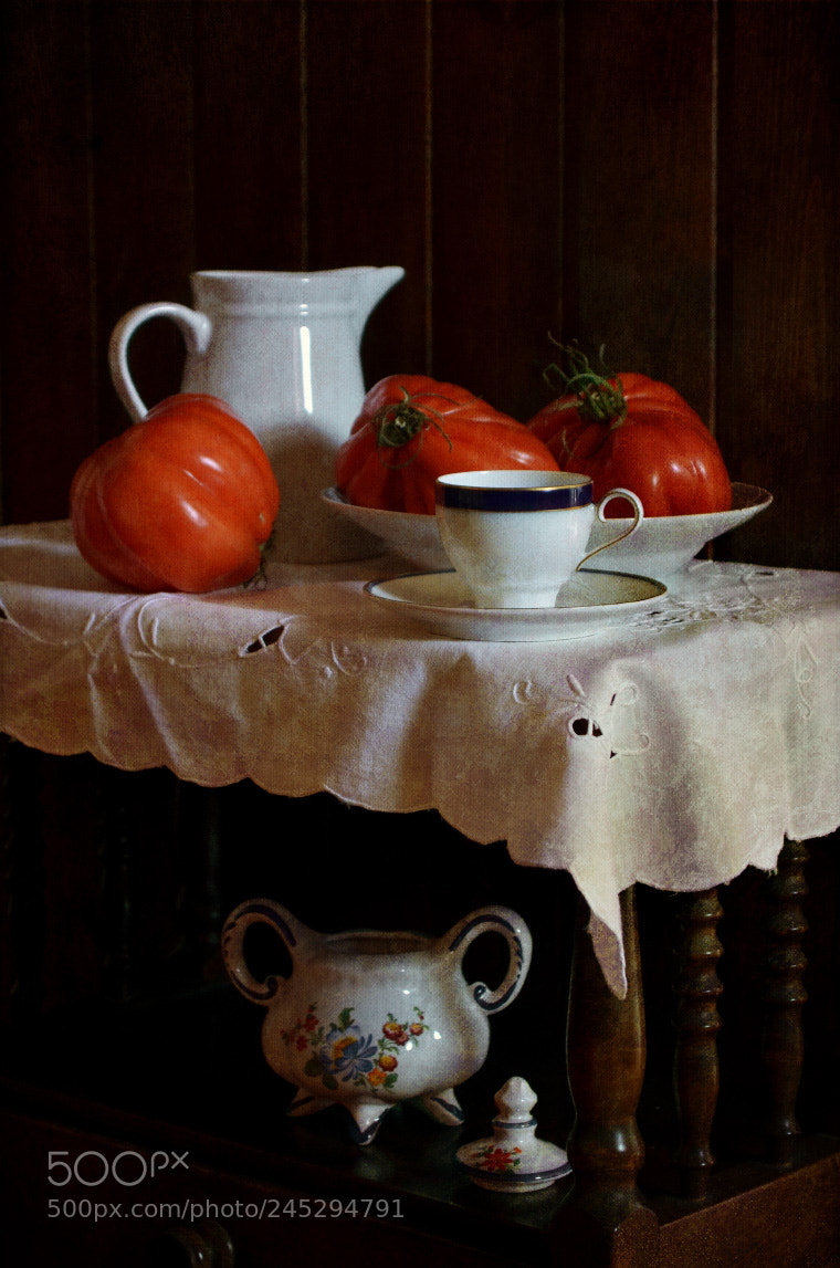 Nikon D5100 sample photo. With ripe tomatoes photography