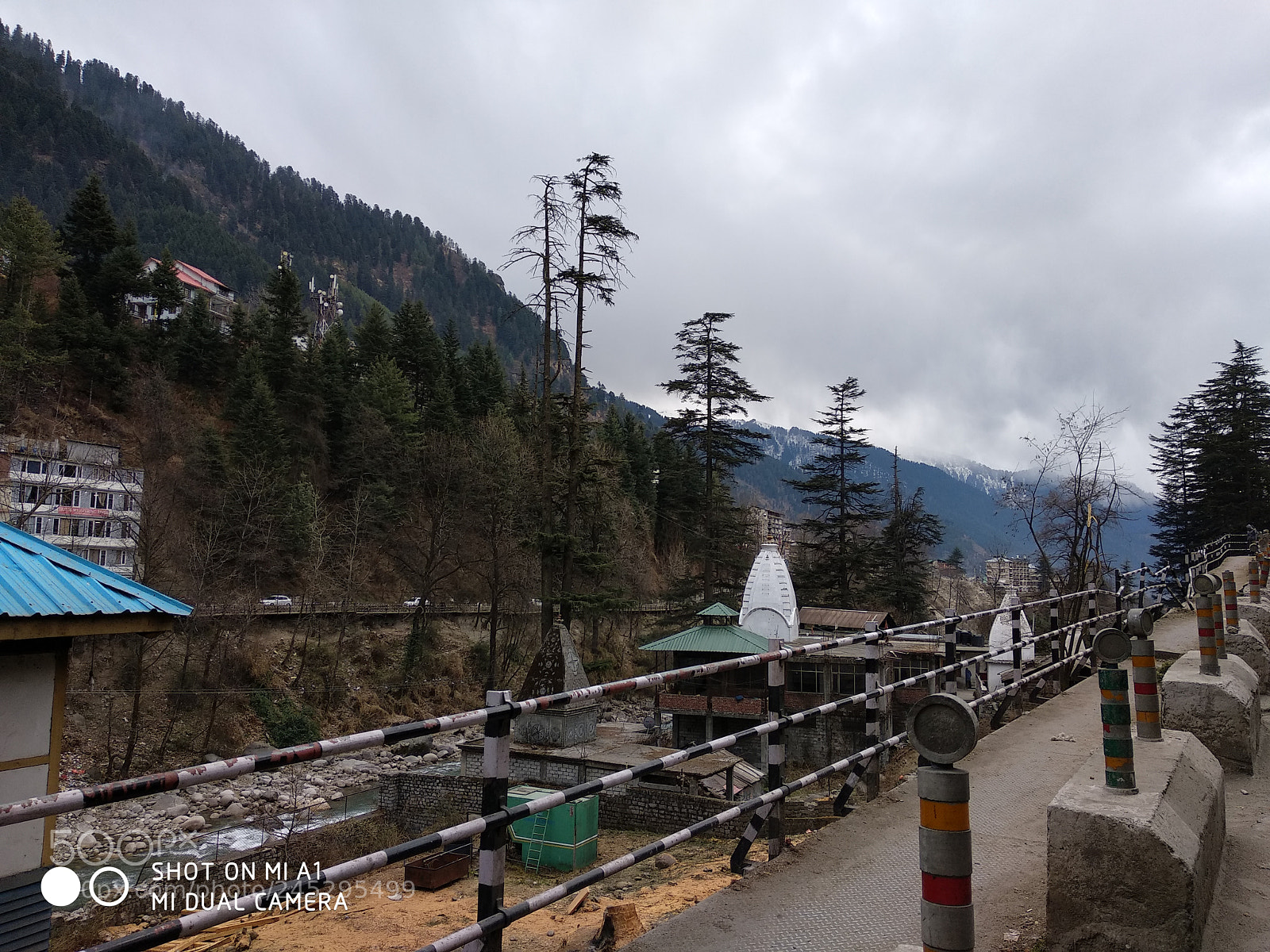 Xiaomi Mi A1 sample photo. Blue hue photography