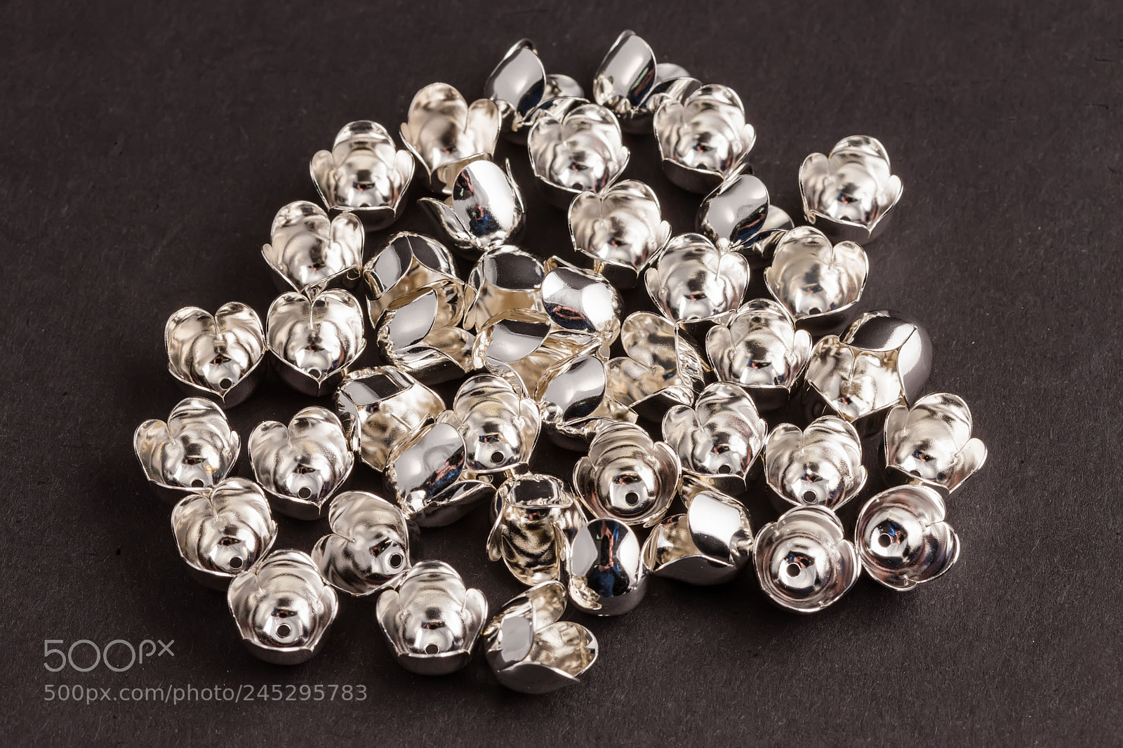 Canon EOS-1Ds Mark III sample photo. Silver flower shaped beads photography