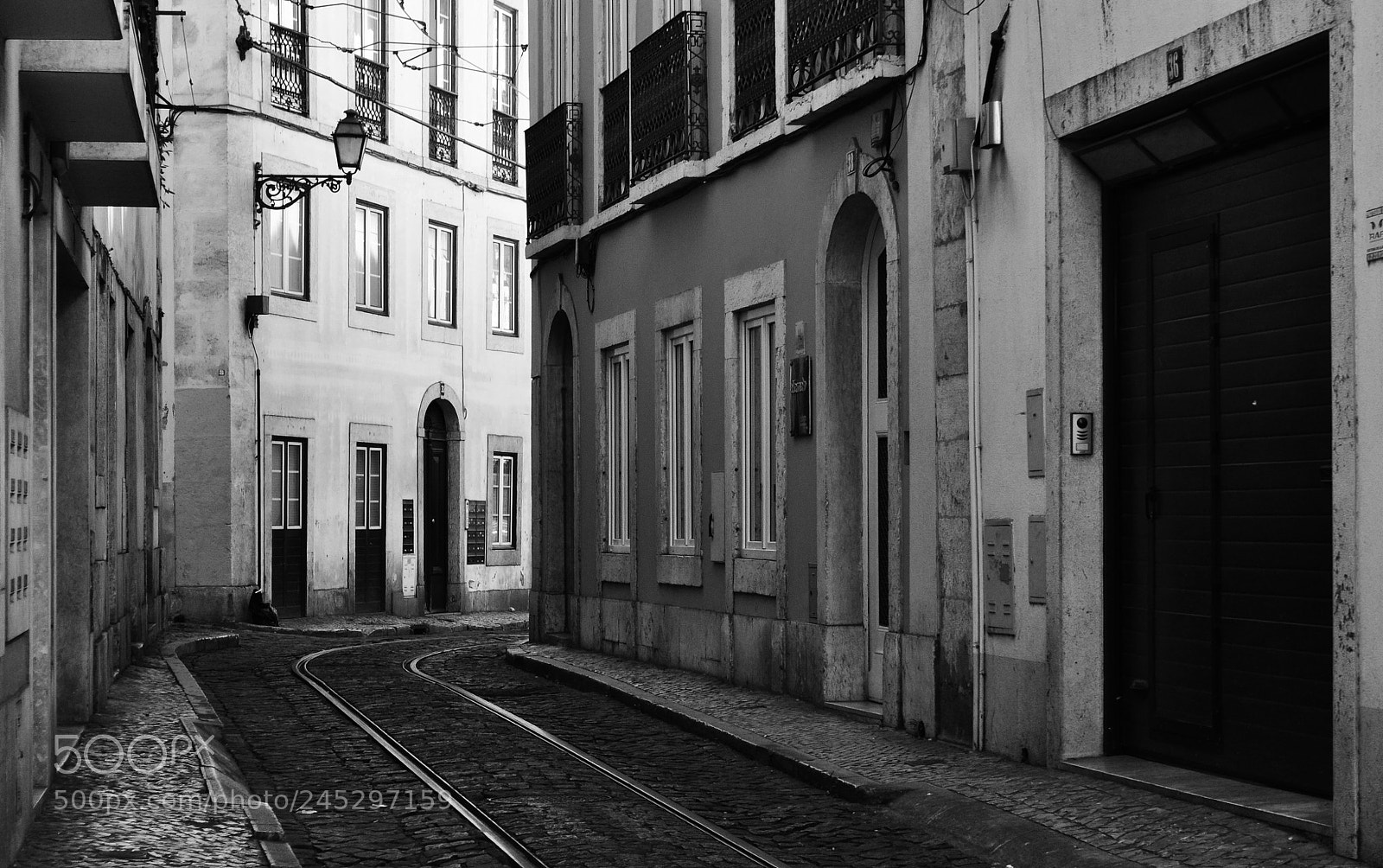 Nikon D5000 sample photo. Streets of lissabon photography