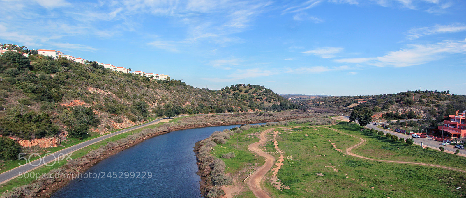 Canon EOS 550D (EOS Rebel T2i / EOS Kiss X4) sample photo. View from a bridge photography