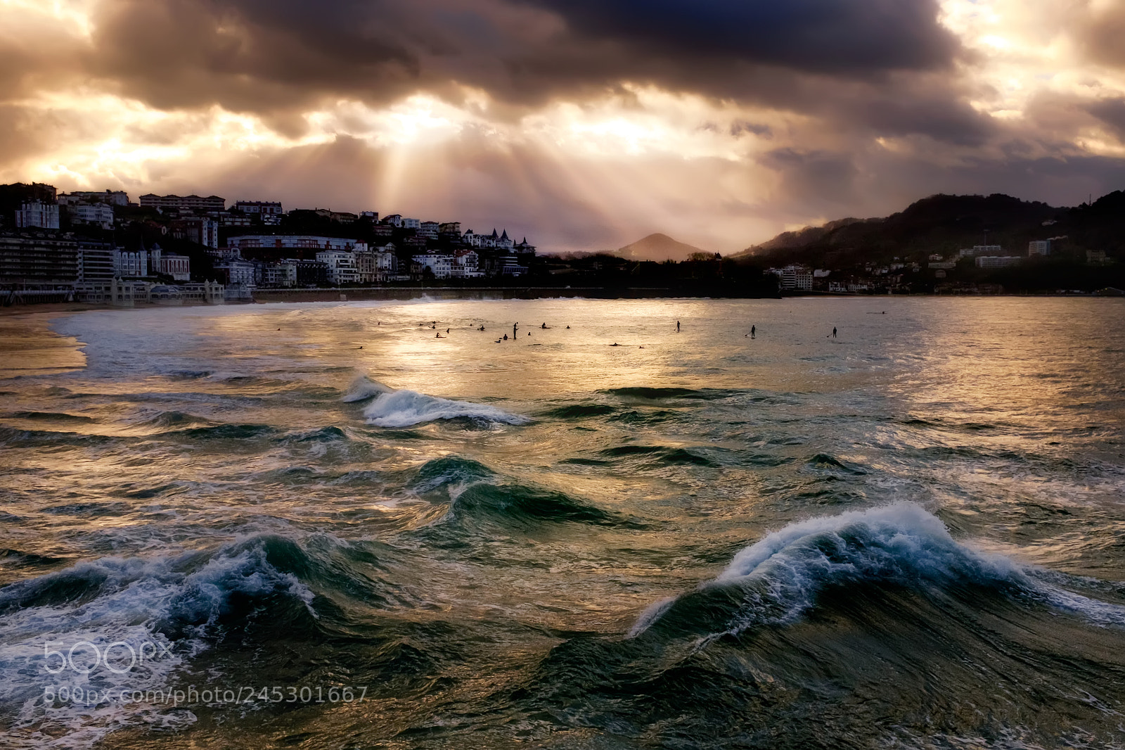 Fujifilm X100T sample photo. Donosti lights photography