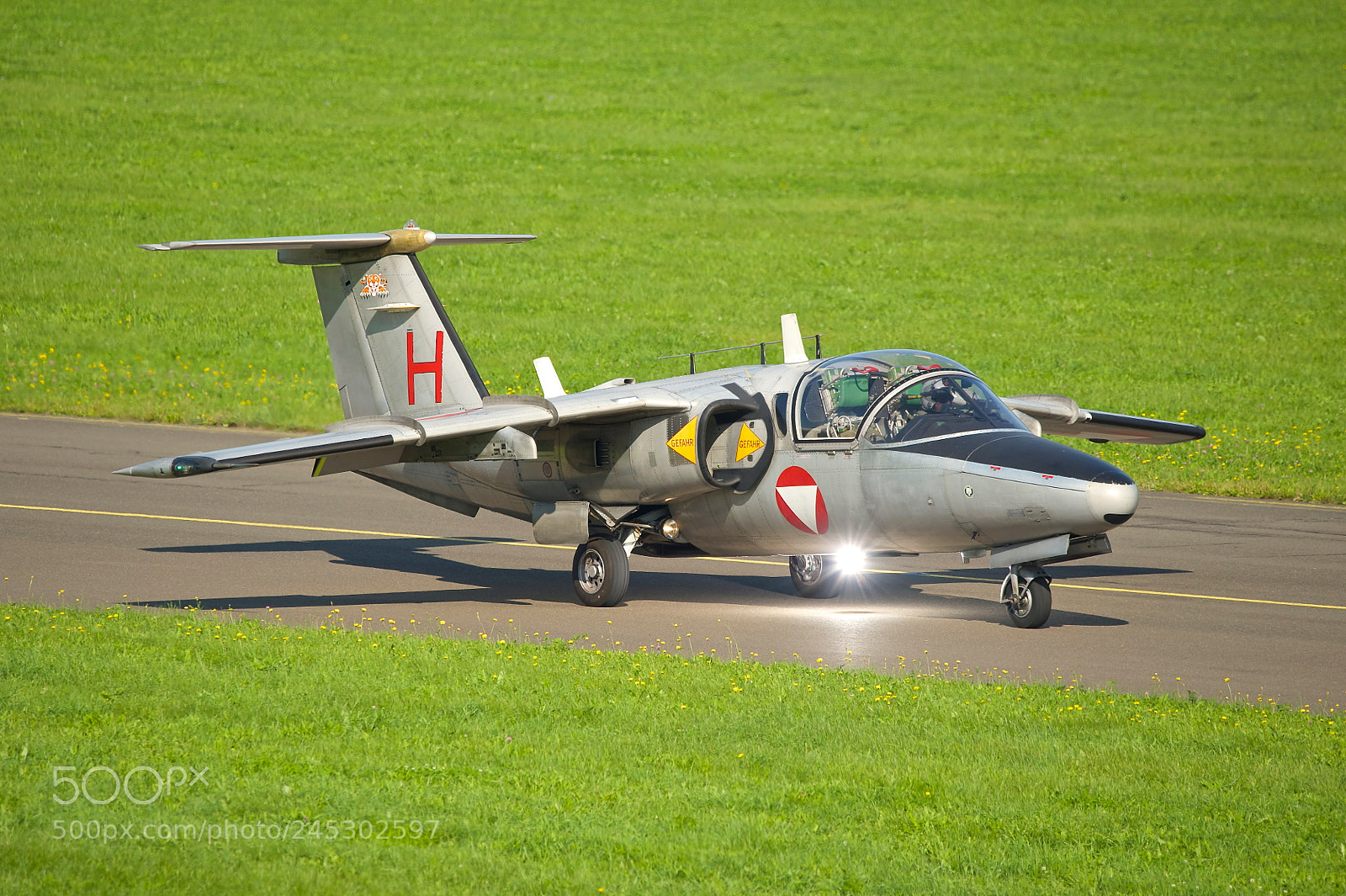 Nikon D3 sample photo. Saab 105 flashlight photography