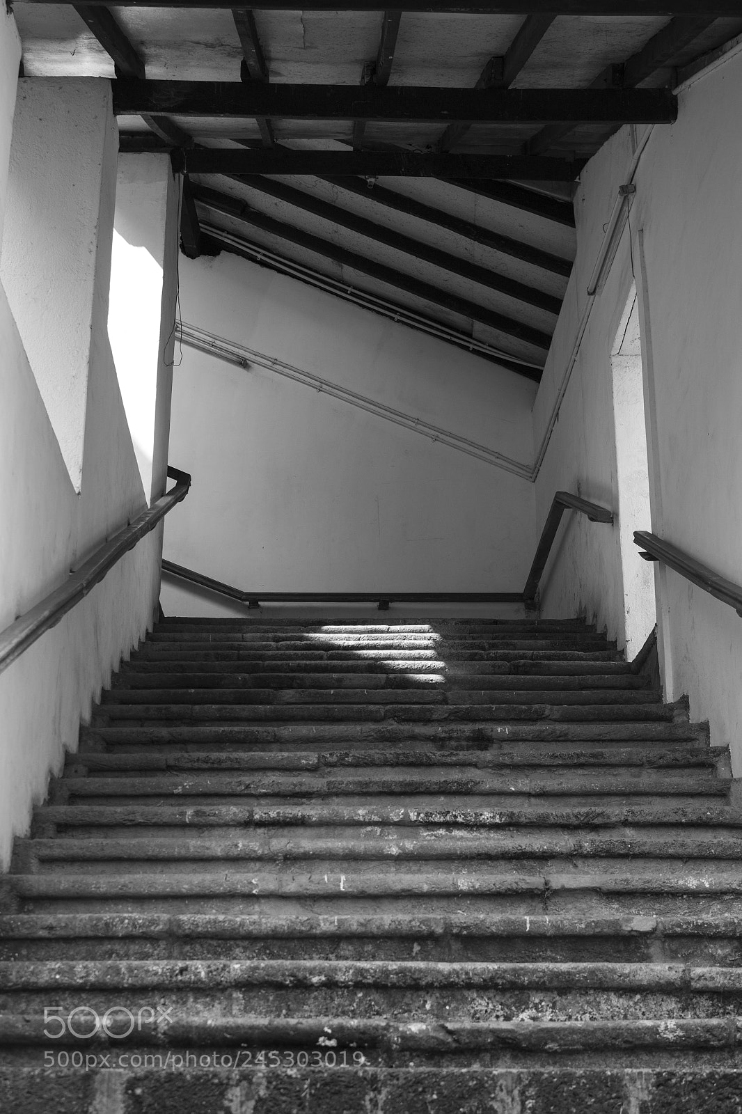 Canon EOS 1200D (EOS Rebel T5 / EOS Kiss X70 / EOS Hi) sample photo. Stairway photography
