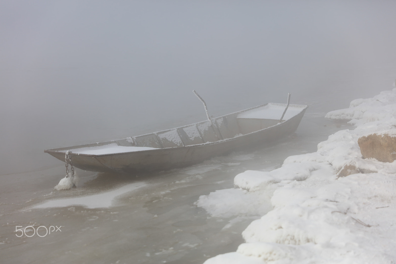 Canon EOS 5DS R sample photo. A frozen boat photography