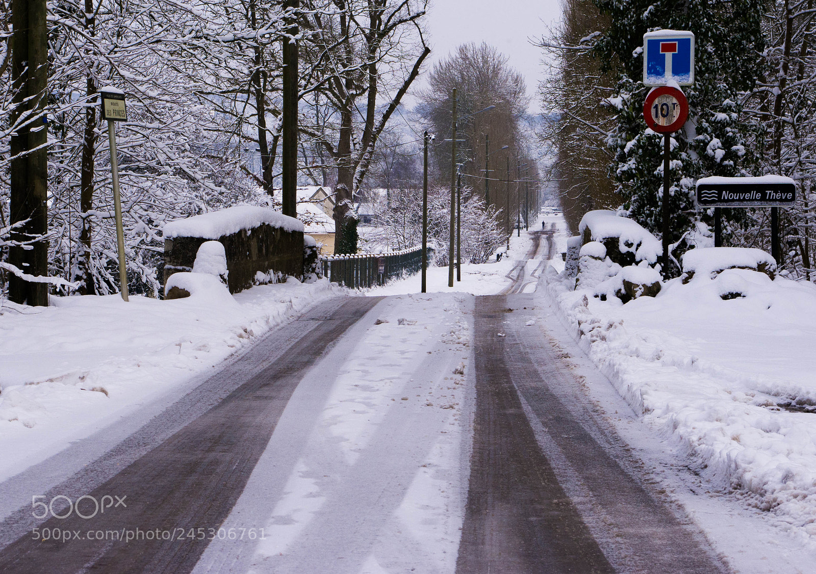 Pentax K-r sample photo. Lamorlaye, route des princes photography