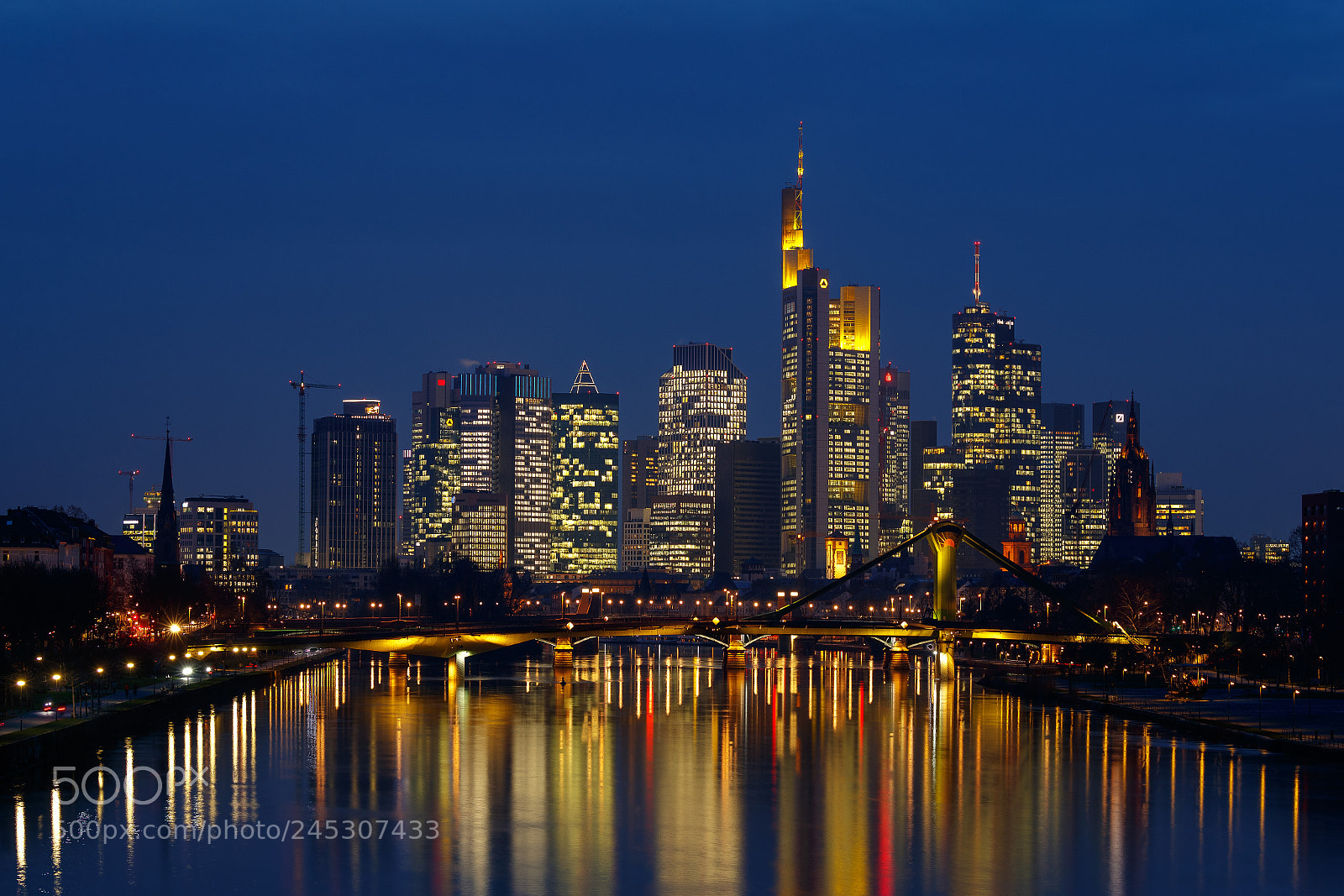 Canon EOS-1D X Mark II sample photo. Frankfurt at dusk photography
