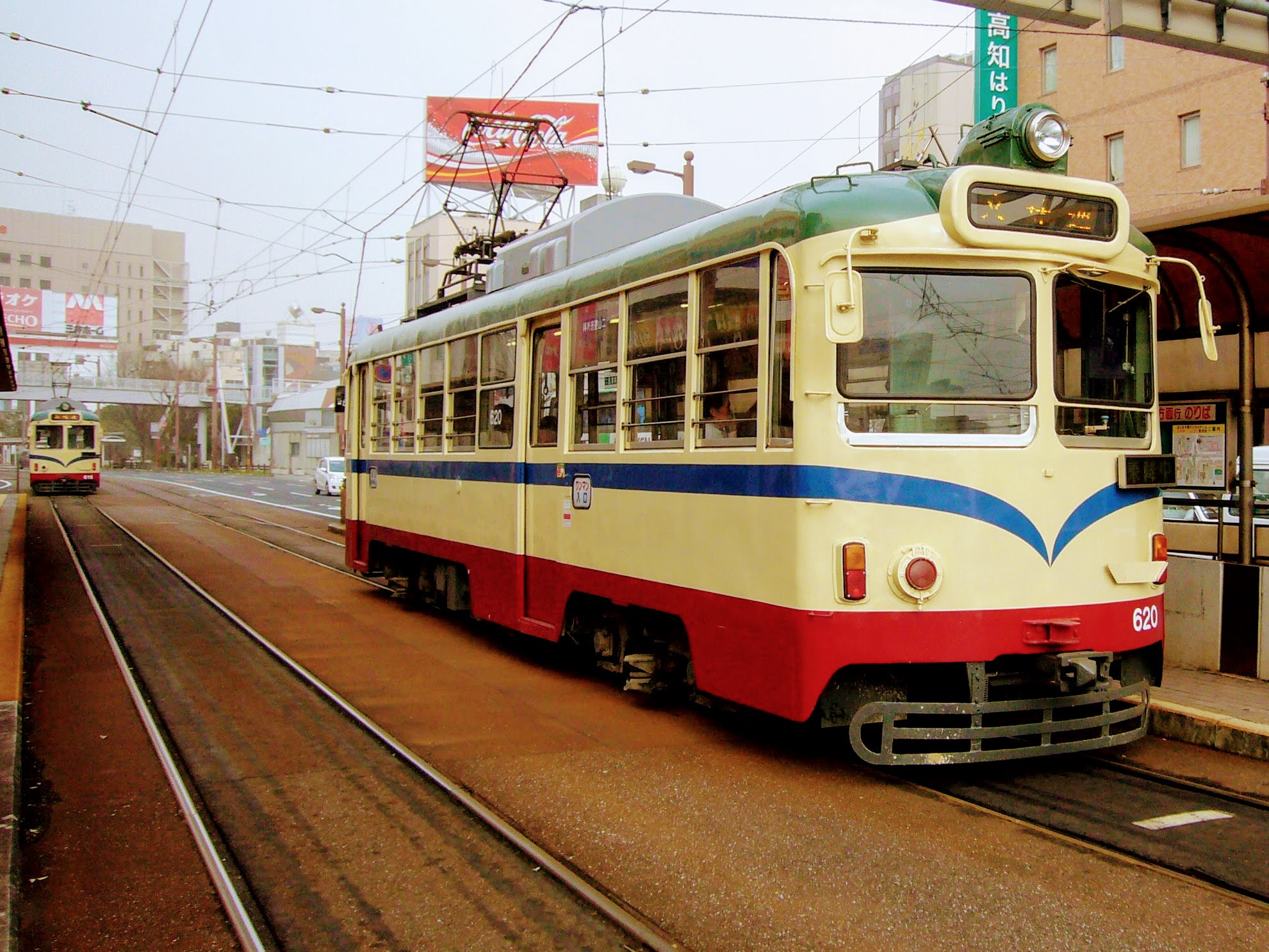 Panasonic DMC-FX01 sample photo. Japanese tram photography