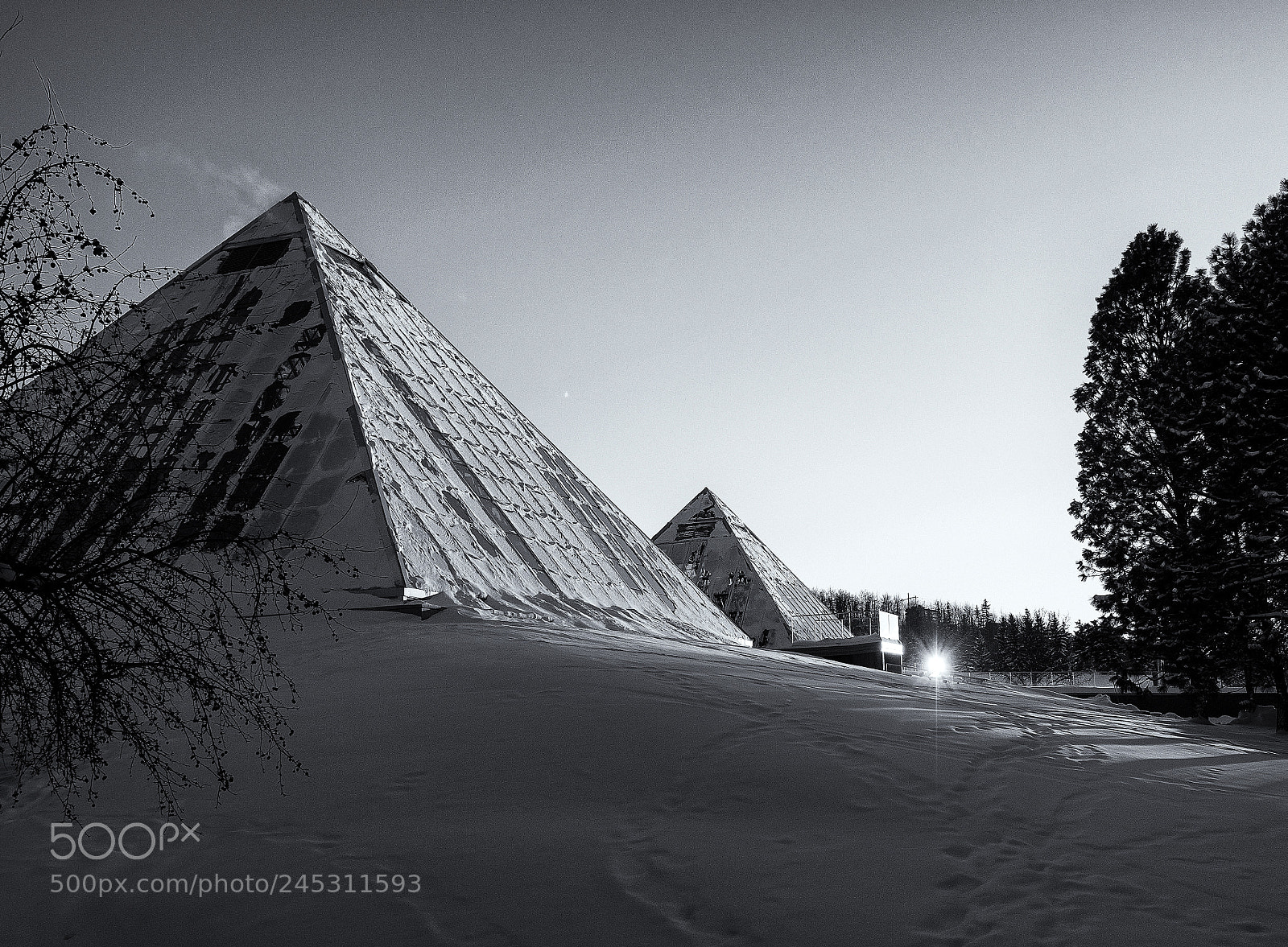 Olympus OM-D E-M1 Mark II sample photo. Snowy peaks photography