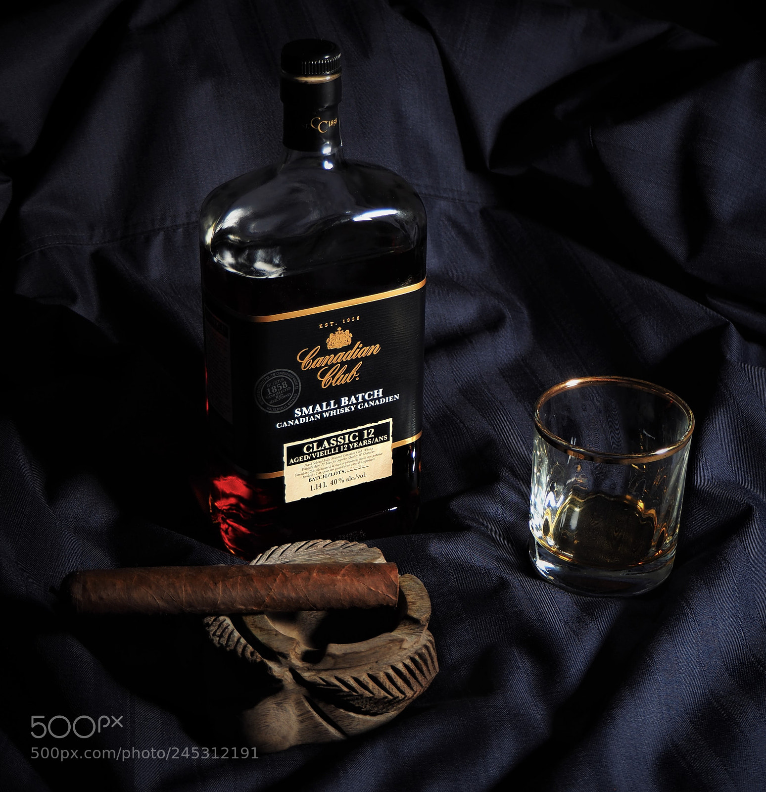 Olympus OM-D E-M10 II sample photo. Canadian whisky and habano photography