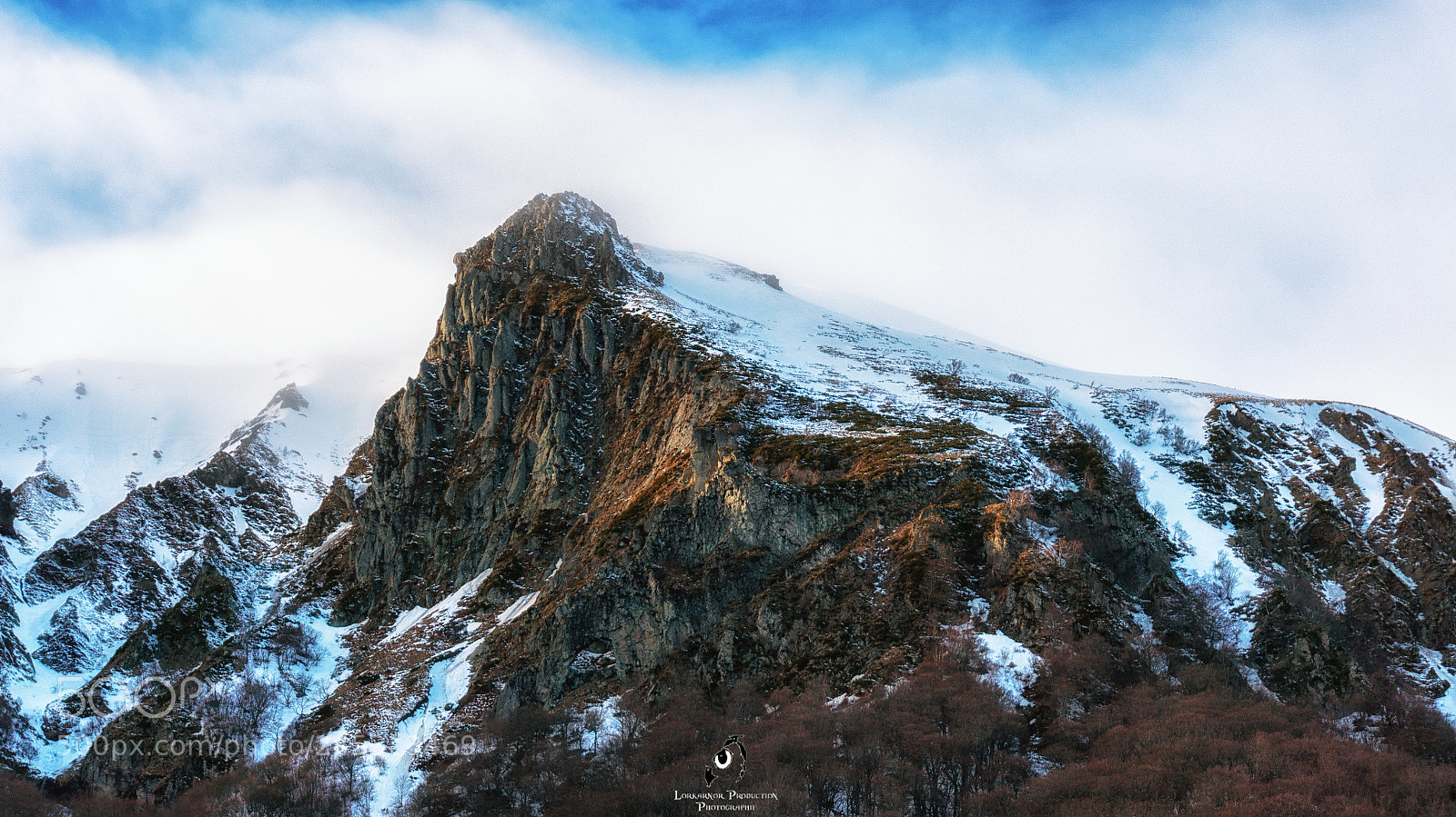 Sony Alpha NEX-6 sample photo. Little tip of auvergne photography