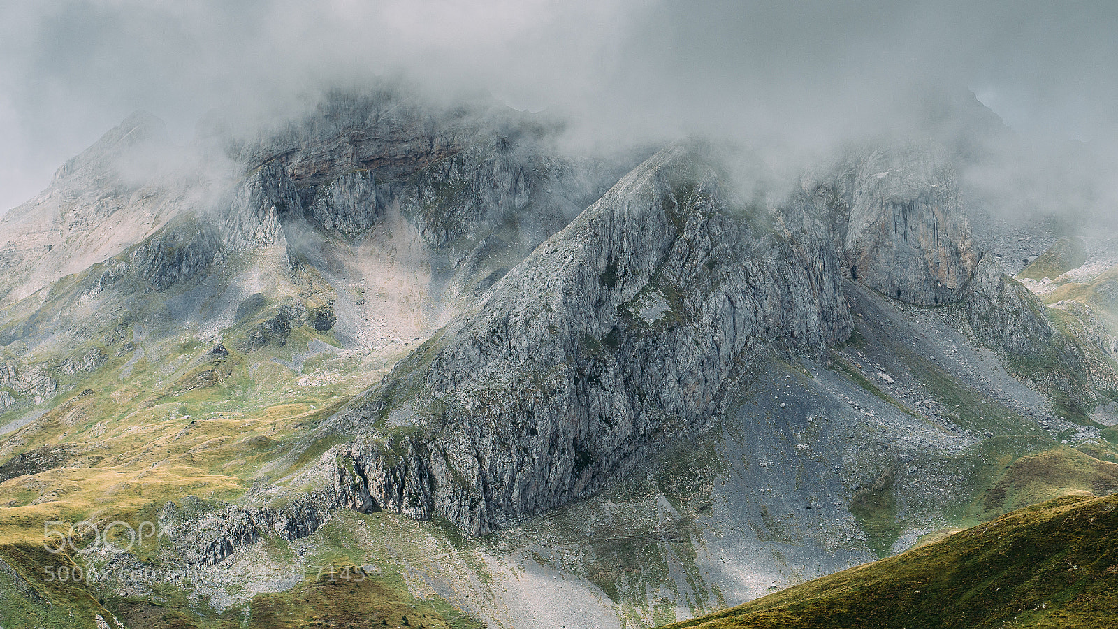 Olympus OM-D E-M10 sample photo. Pyrenees photography