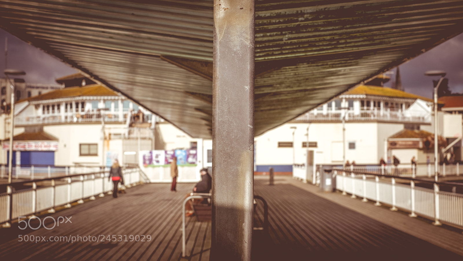 Fujifilm X-M1 sample photo. Faded pier photography