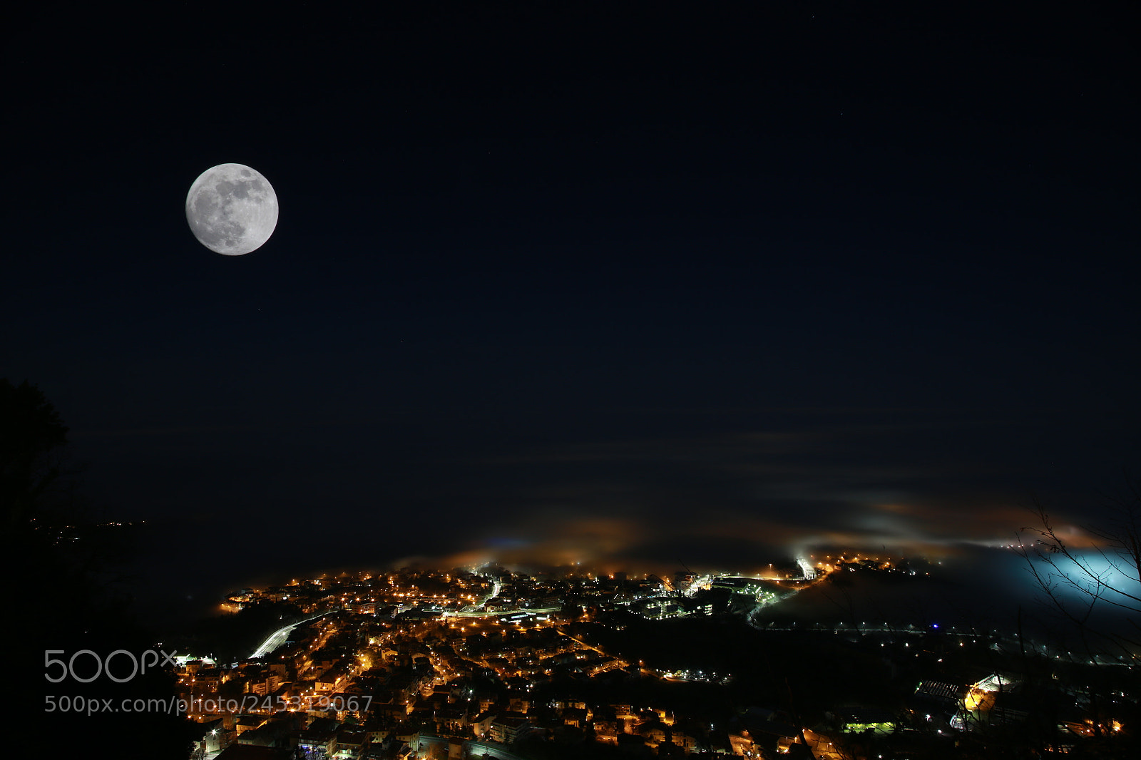 Canon EOS 6D + Canon EF 24-105mm F4L IS USM sample photo. The moon and the photography