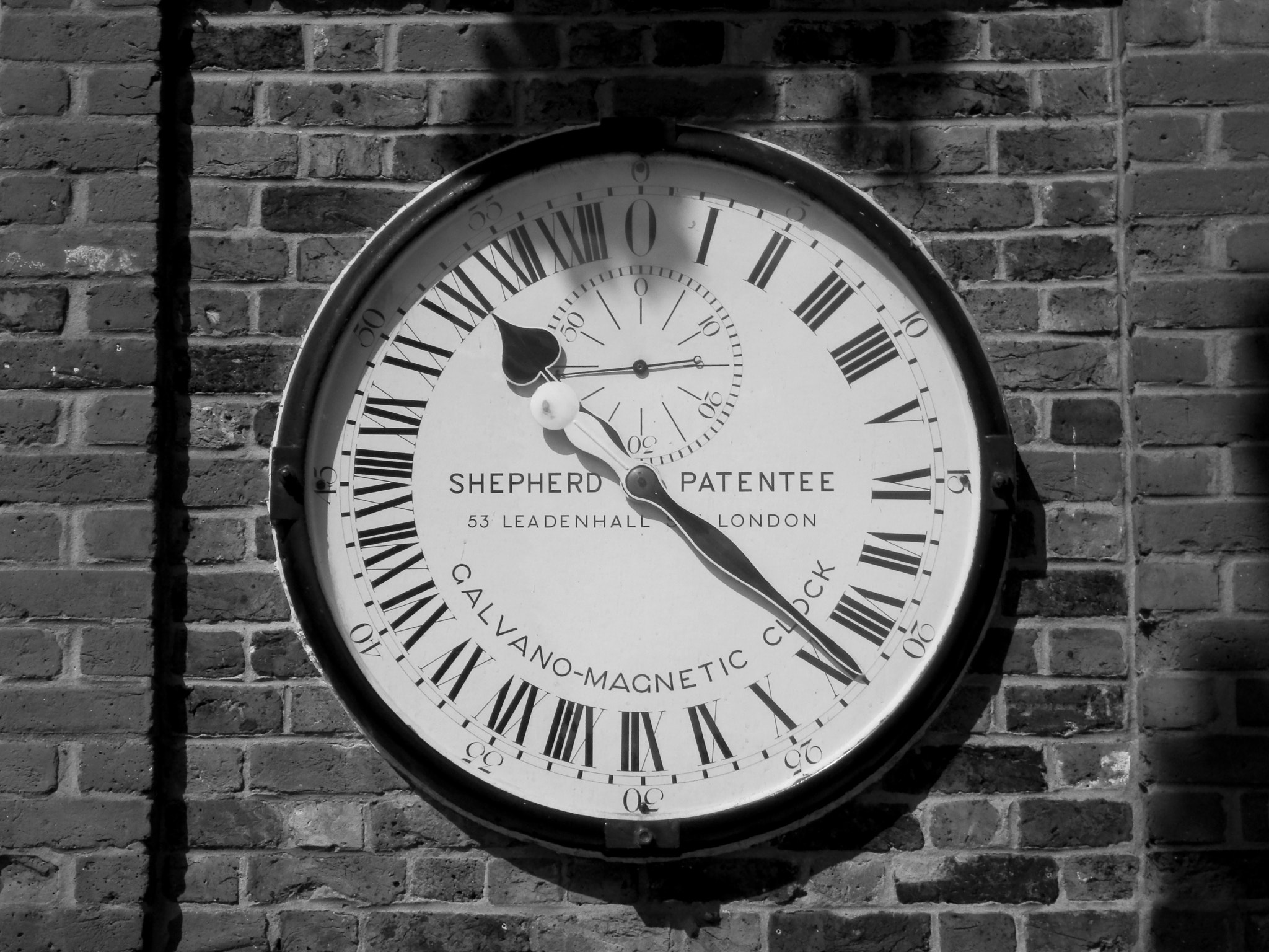 Olympus SZ-14 sample photo. The 24-hour shepherd gate clock photography