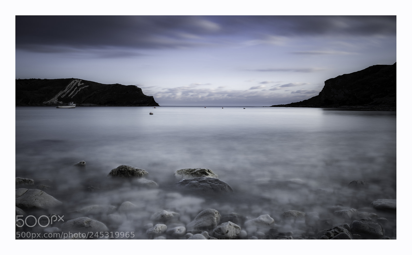 Canon EOS 750D (EOS Rebel T6i / EOS Kiss X8i) sample photo. Lulworth cove photography