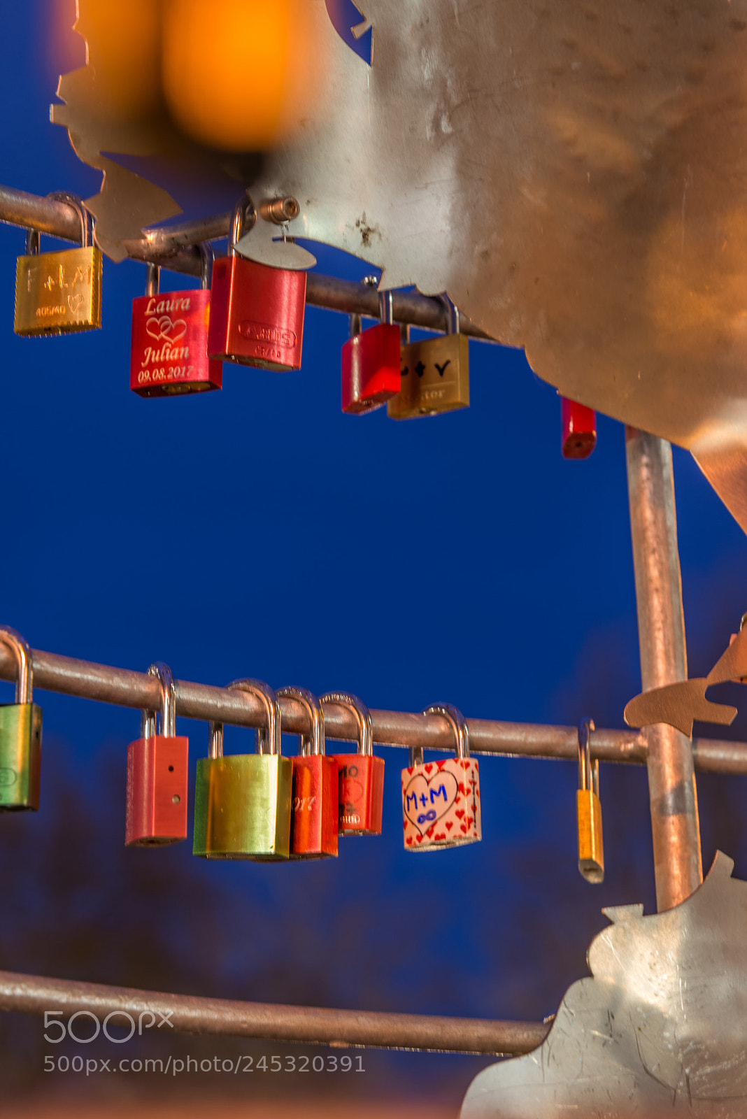 Nikon D800 sample photo. Endless lock photography