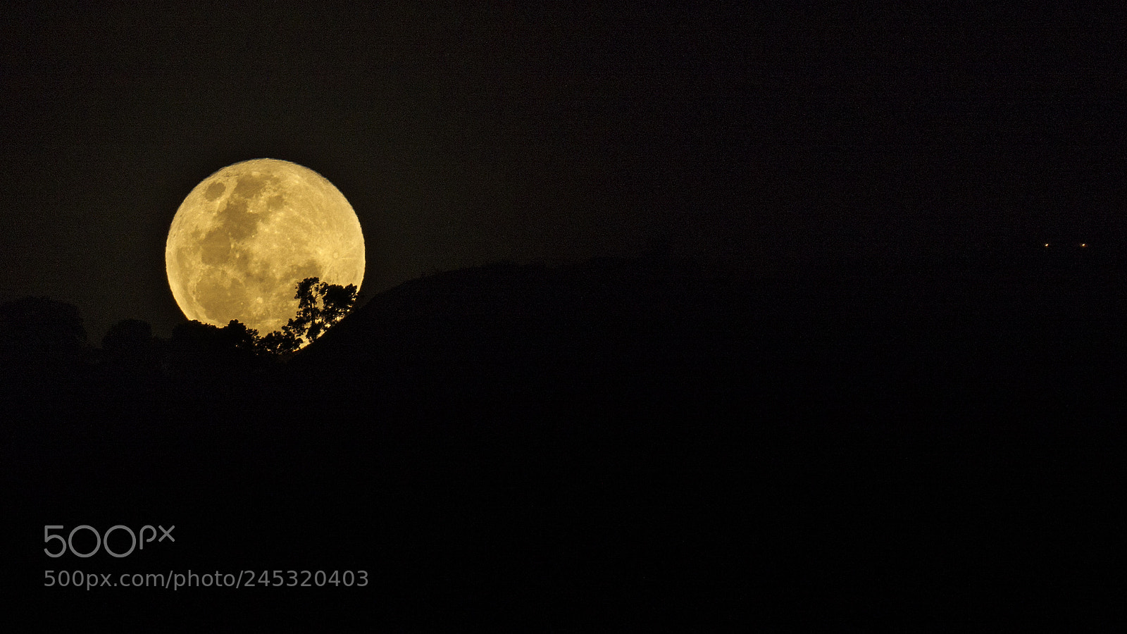 Pentax K-1 sample photo. Super luna azul photography