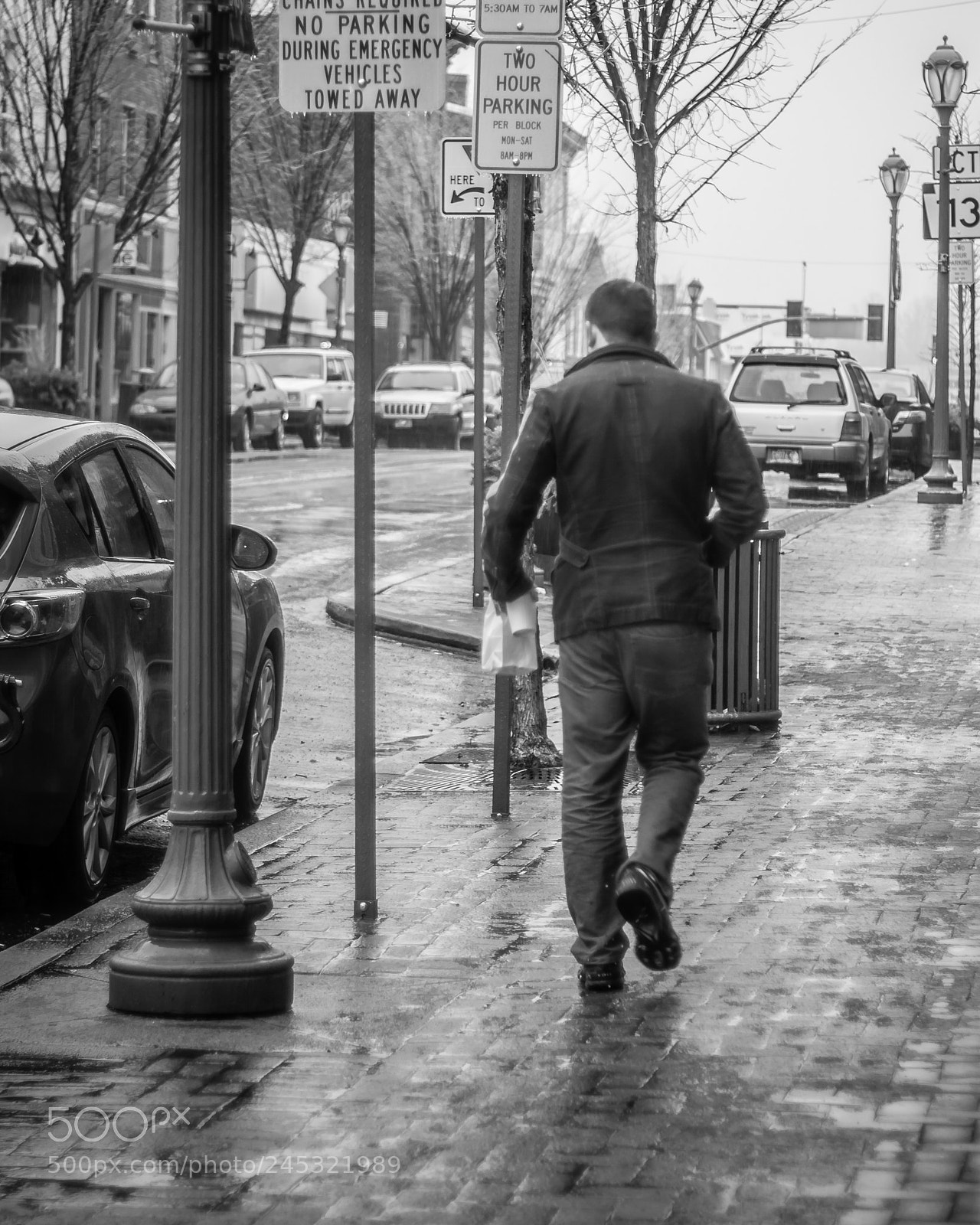 Canon EOS 550D (EOS Rebel T2i / EOS Kiss X4) sample photo. Rainy walk photography