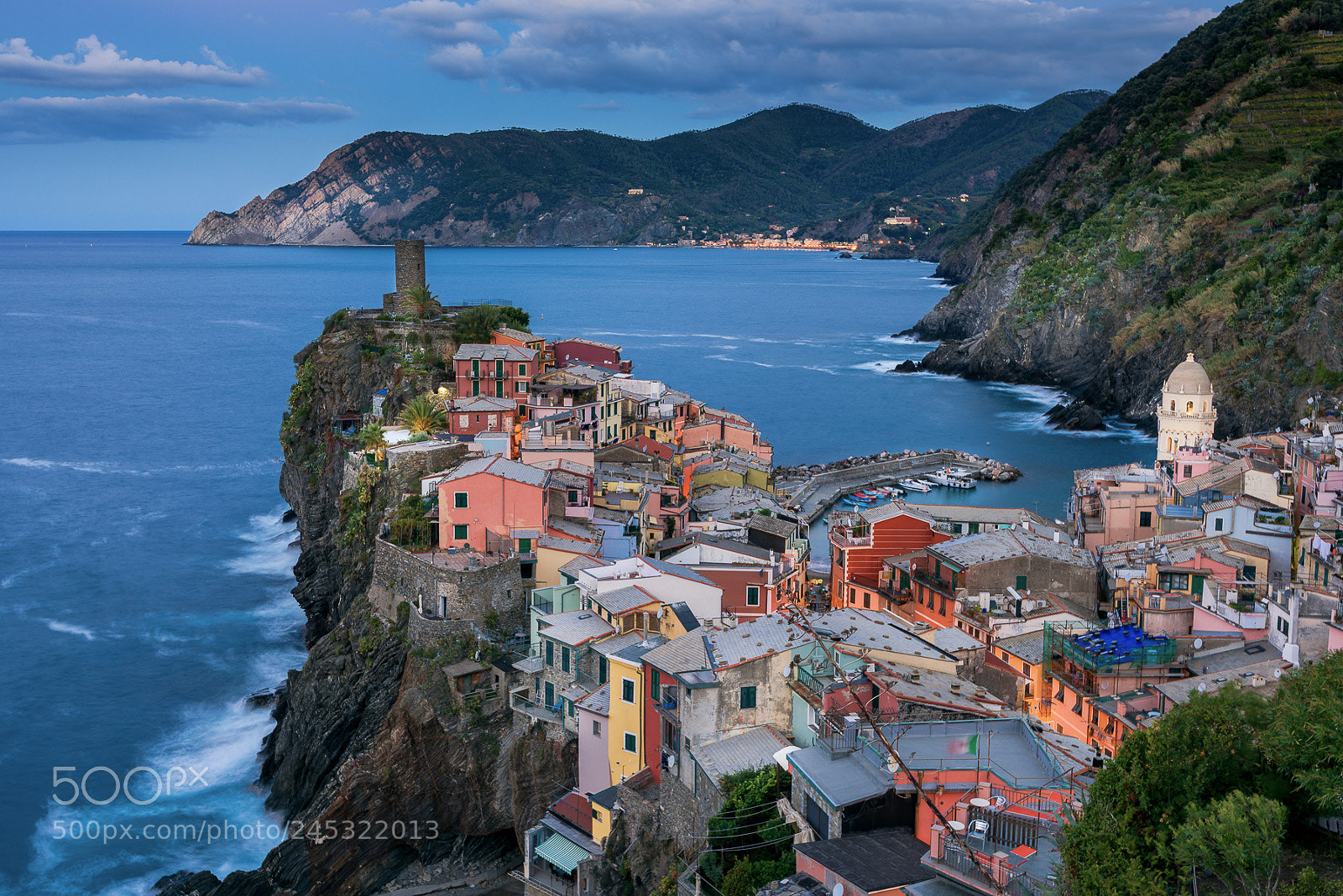 Nikon D810 sample photo. Sunrise at vernazza photography