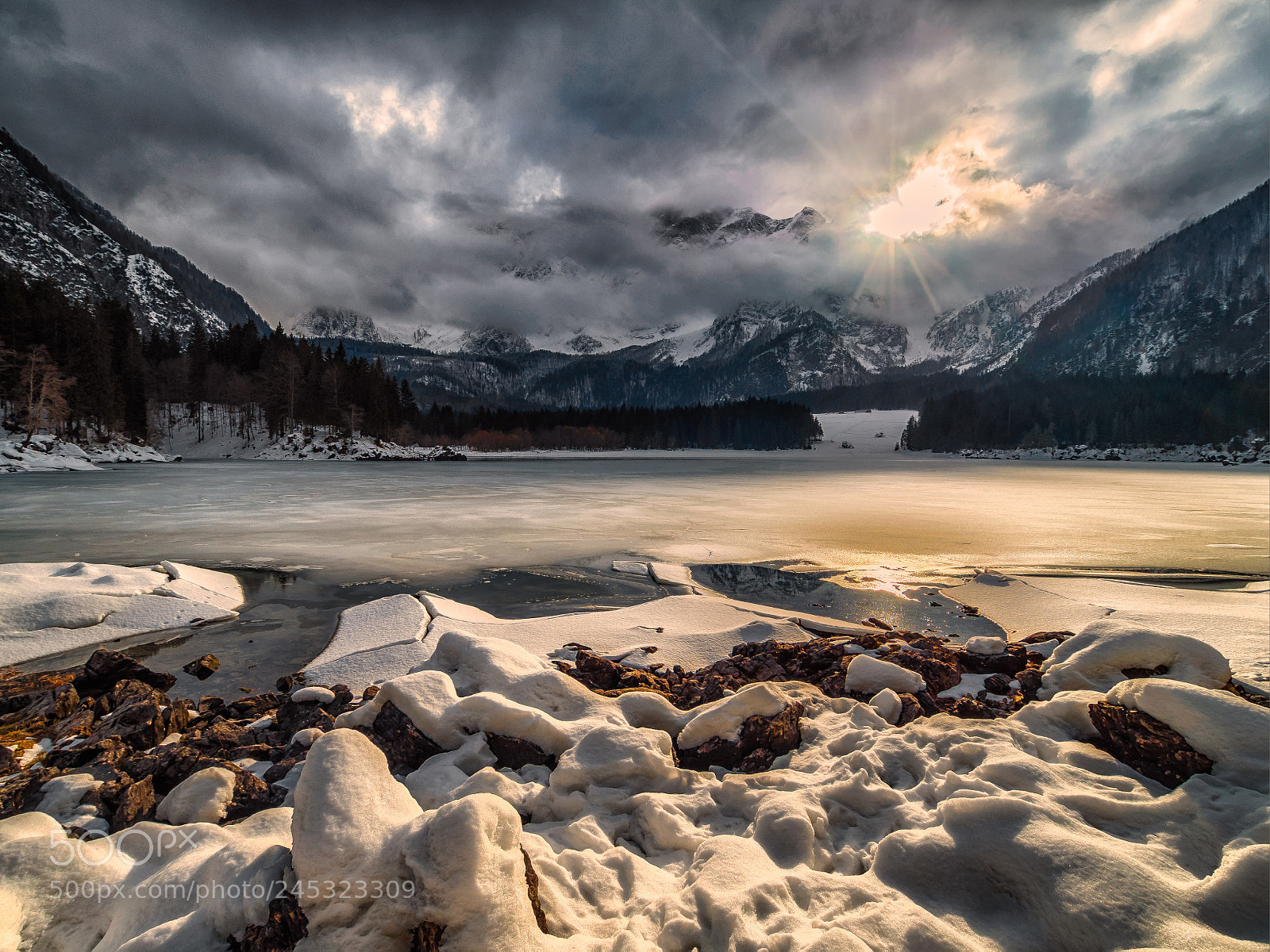 Olympus PEN E-PL7 sample photo. Melting ice photography