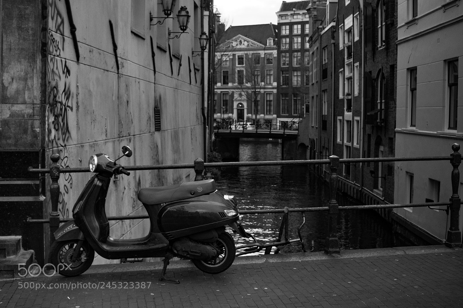 Fujifilm X-Pro2 sample photo. Scooter photography