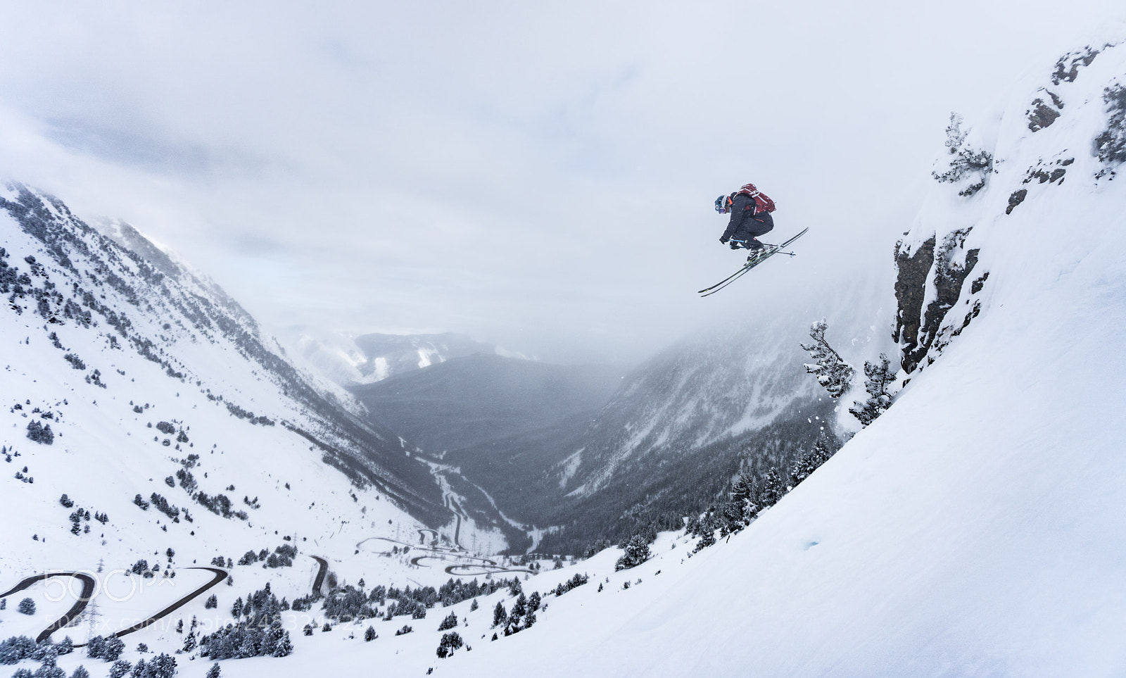Sony a6300 sample photo. Aleix oliveras flying in photography