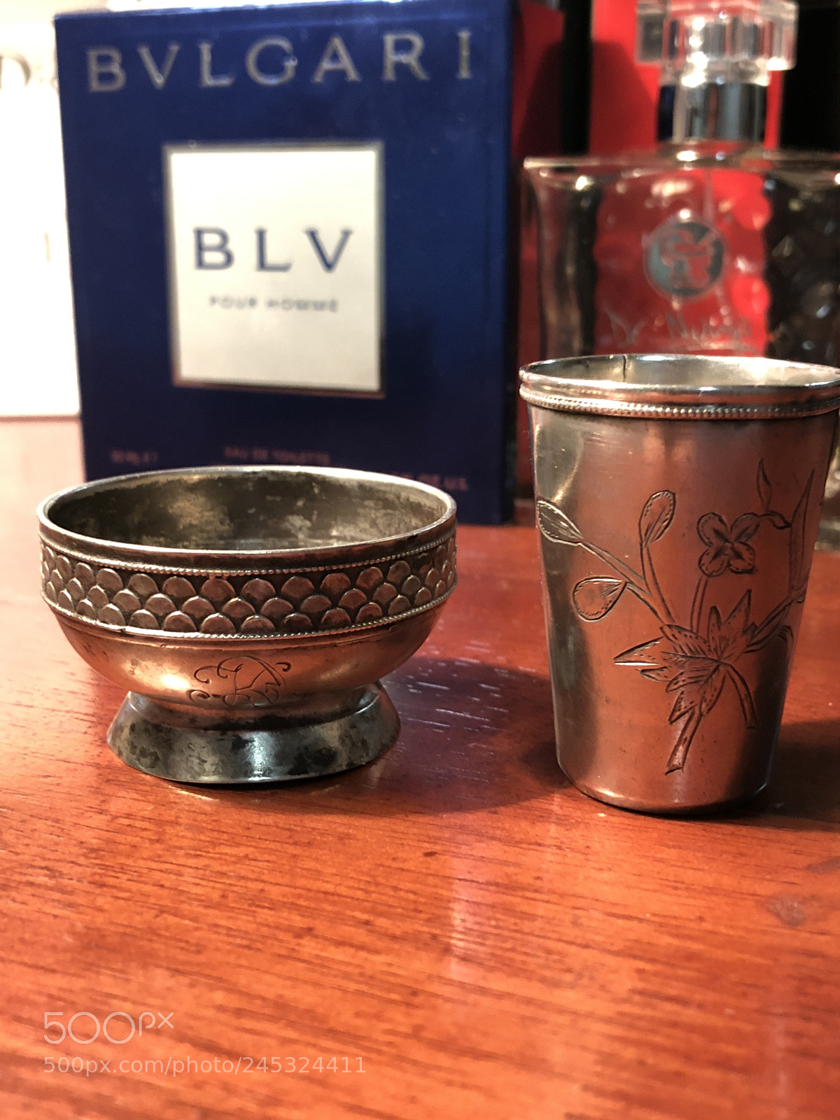 Apple iPhone 8 sample photo. Russian silver, karl faberge photography
