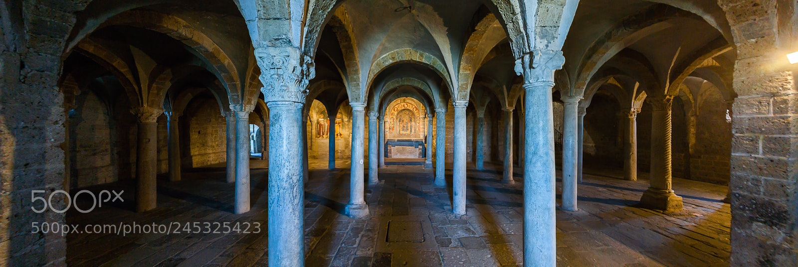 Canon EOS 5D sample photo. Tuskania crypt photography
