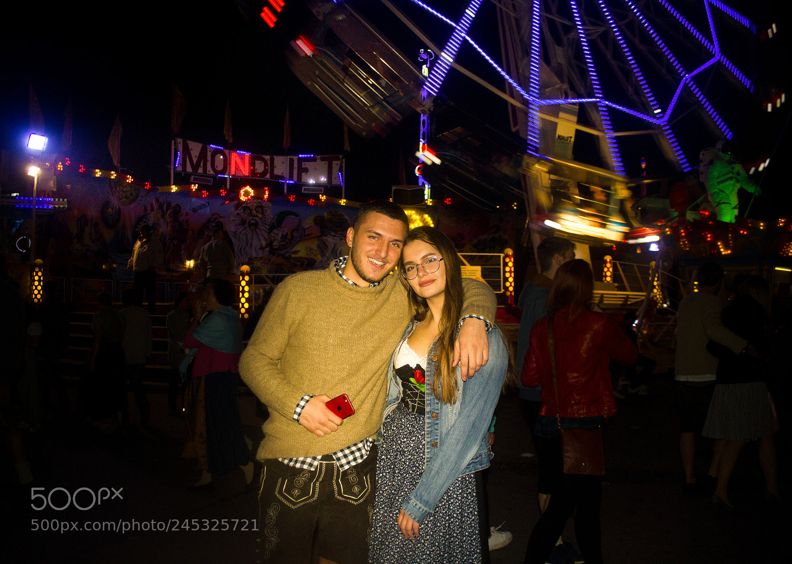 Canon EOS 550D (EOS Rebel T2i / EOS Kiss X4) sample photo. Oktoberfest munich photography