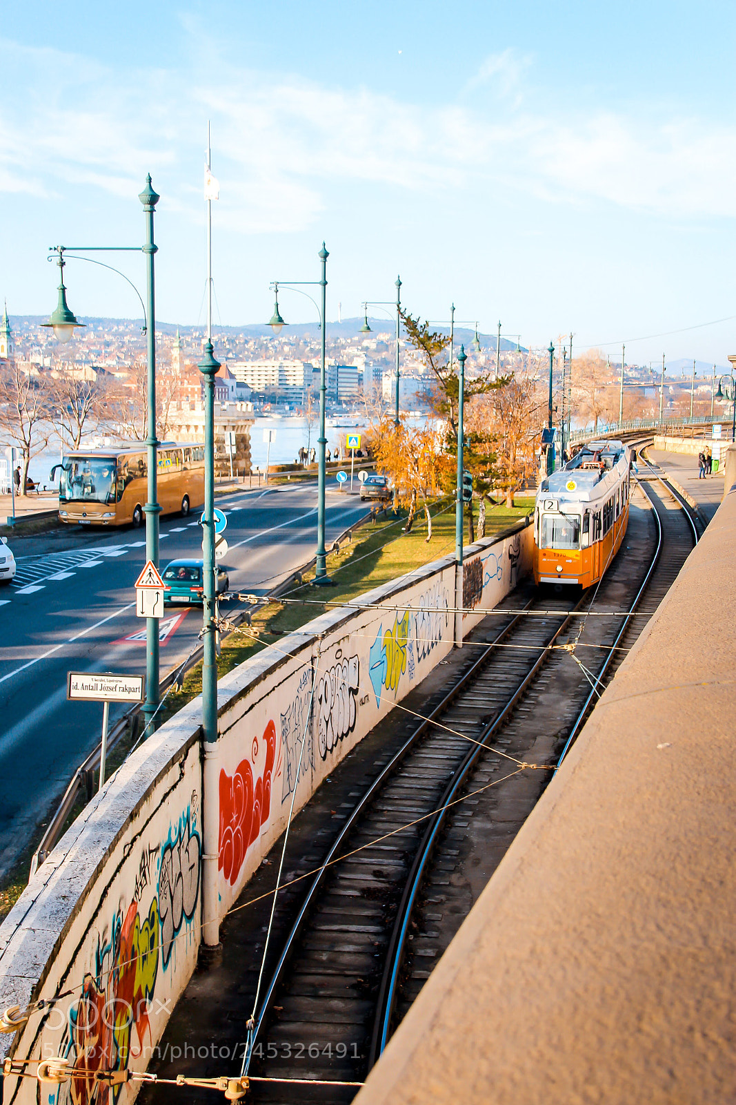 Canon EOS 600D (Rebel EOS T3i / EOS Kiss X5) sample photo. Trains and automobiles photography