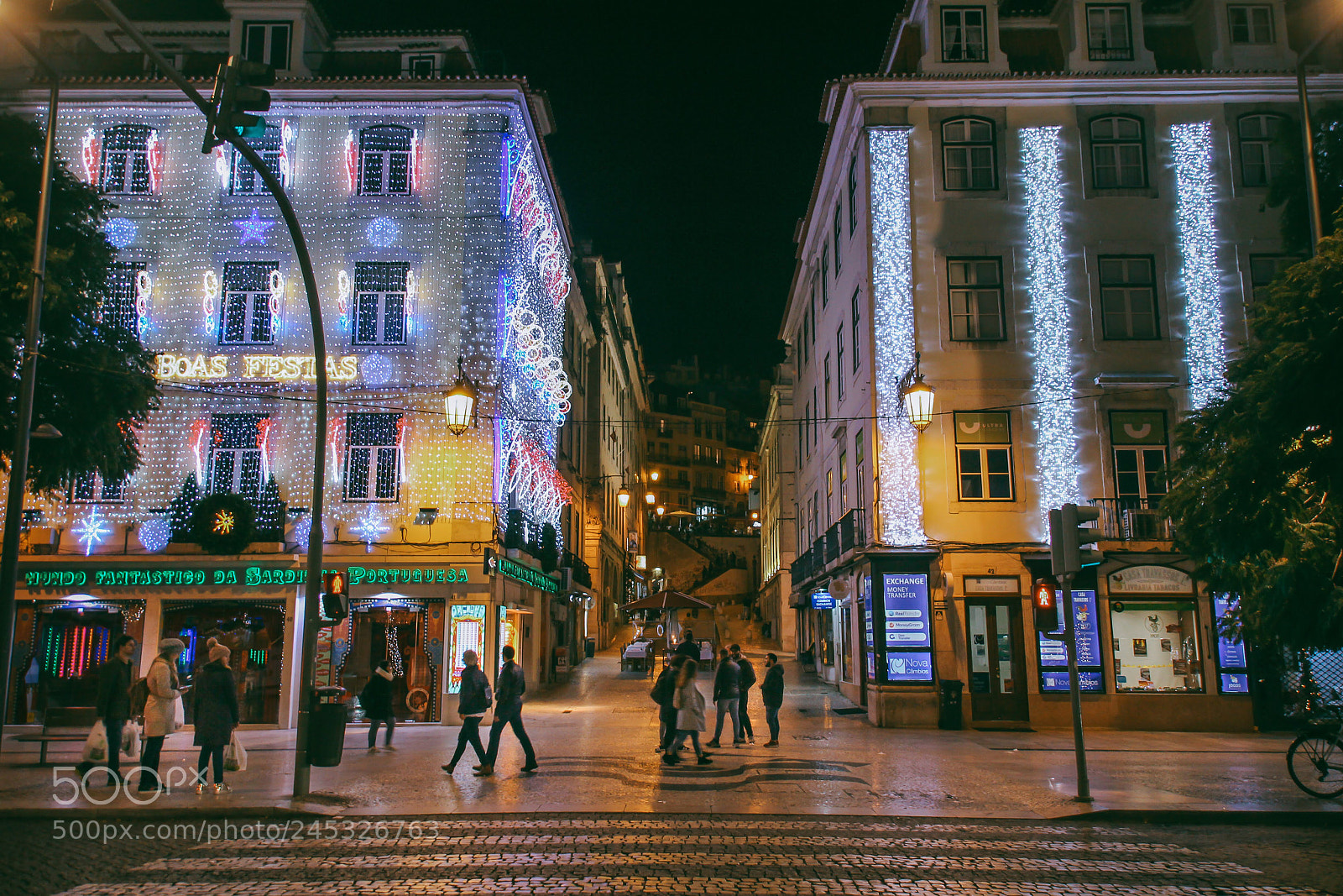 Canon EOS 600D (Rebel EOS T3i / EOS Kiss X5) sample photo. City by night photography